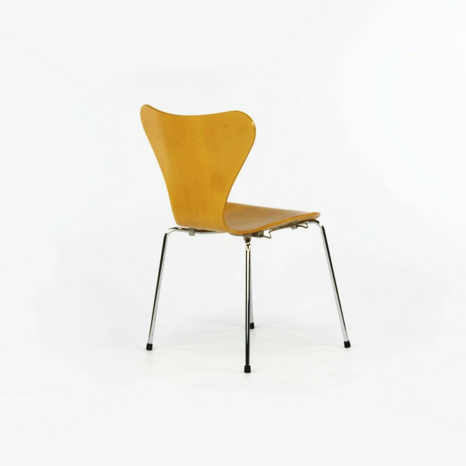 American 2001 Arne Jacobsen for Fritz Hansen Knoll Series 7 Stacking & Interlocking Chair For Sale