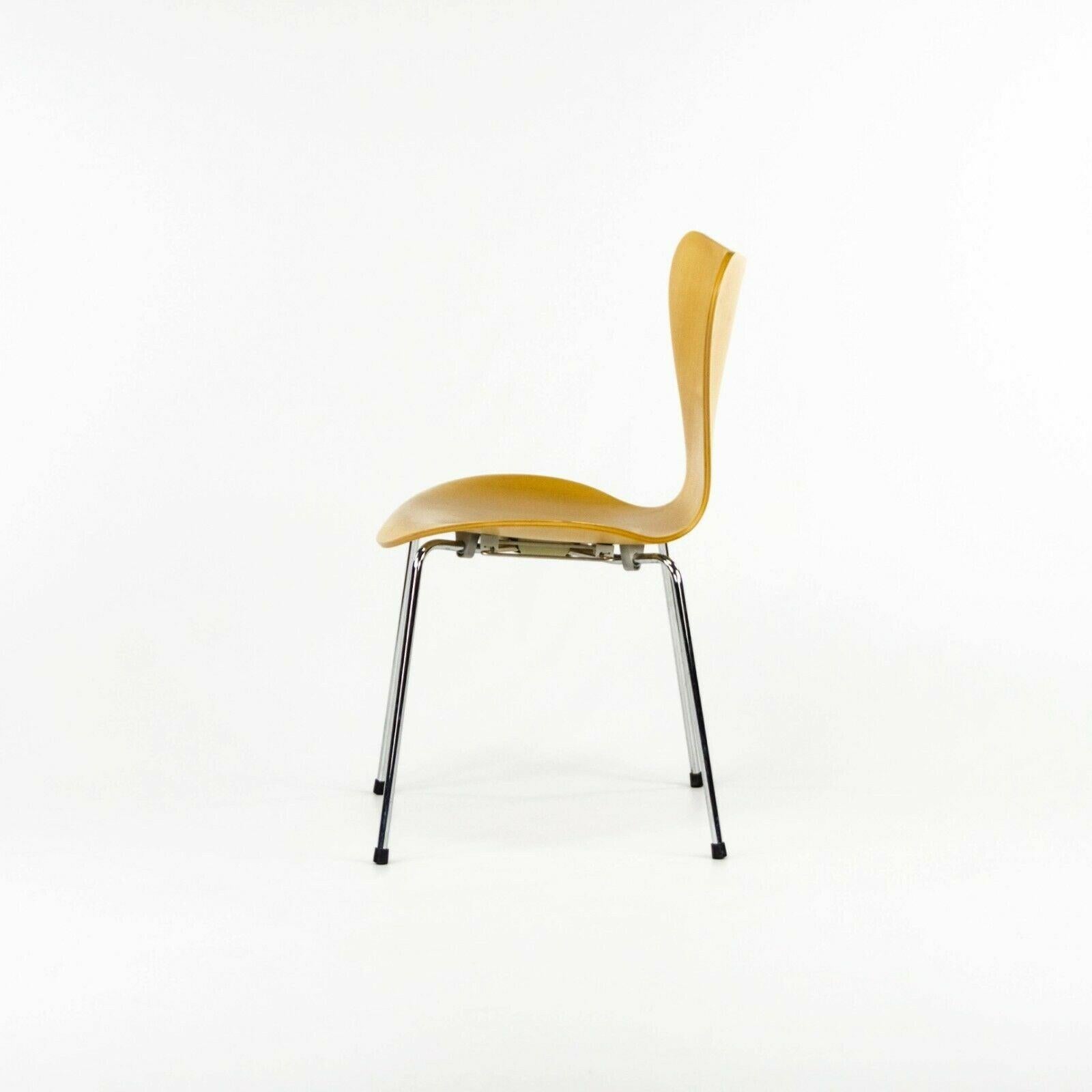 Wood 2001 Arne Jacobsen for Fritz Hansen Knoll Series 7 Stacking & Interlocking Chair For Sale
