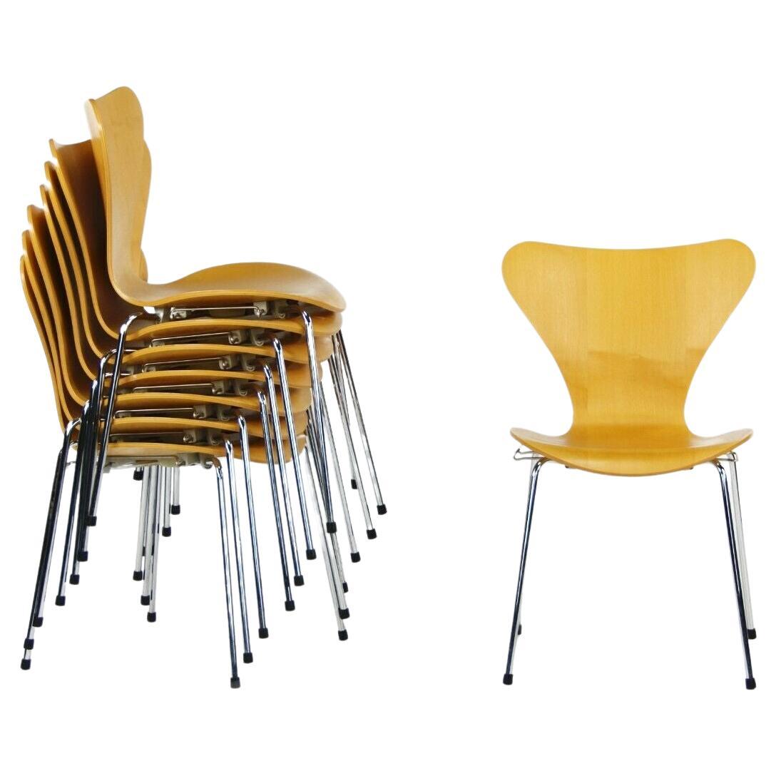 2001 Arne Jacobsen for Fritz Hansen Knoll Series 7 Stacking & Interlocking Chair For Sale
