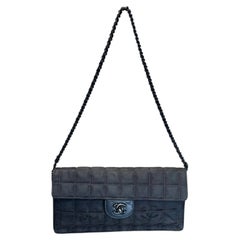 2001 Chanel Chocolate Bar travel line shoulder bag