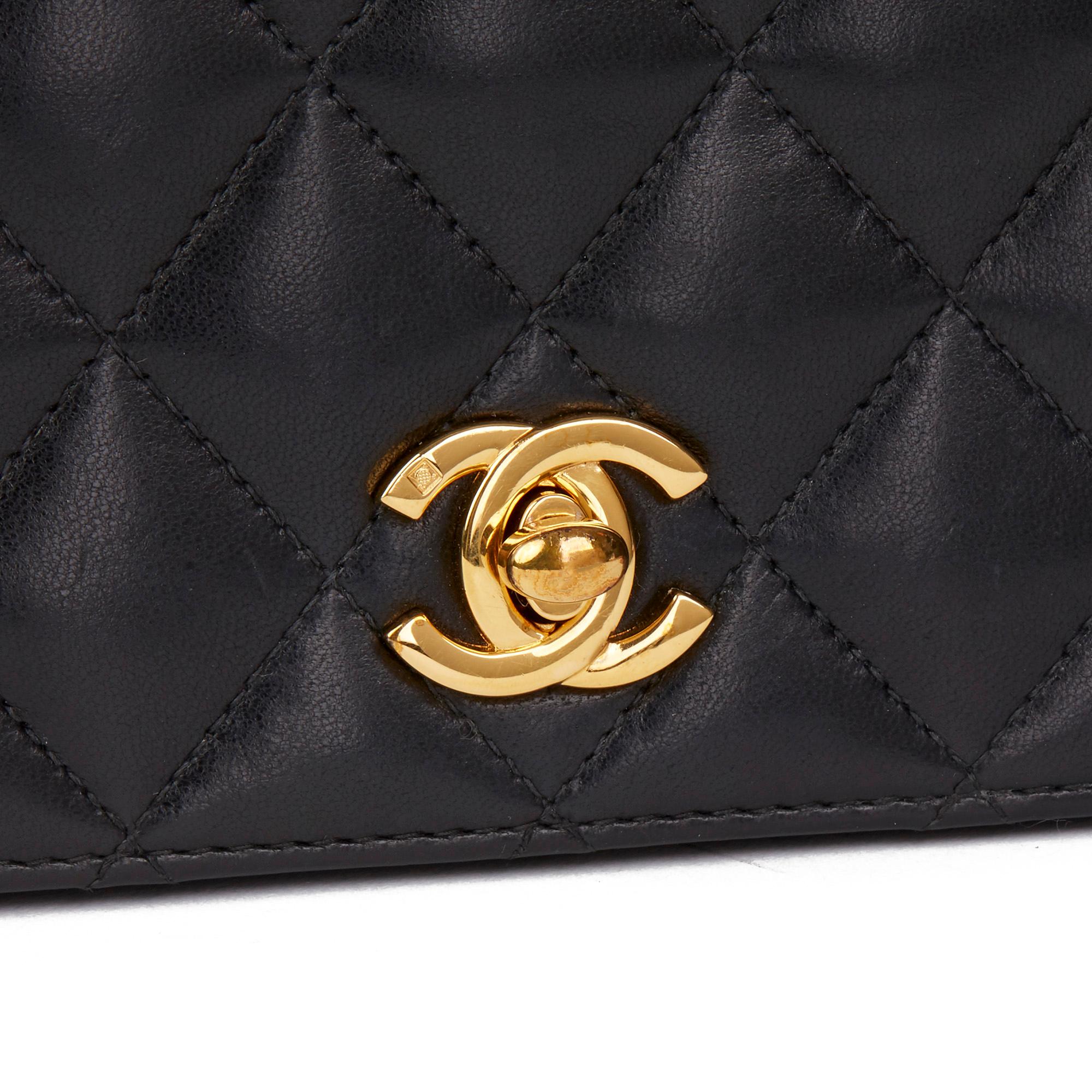 Women's 2001 Chanel Black Quilted Lambskin Vintage Classic Single Full Flap Bag