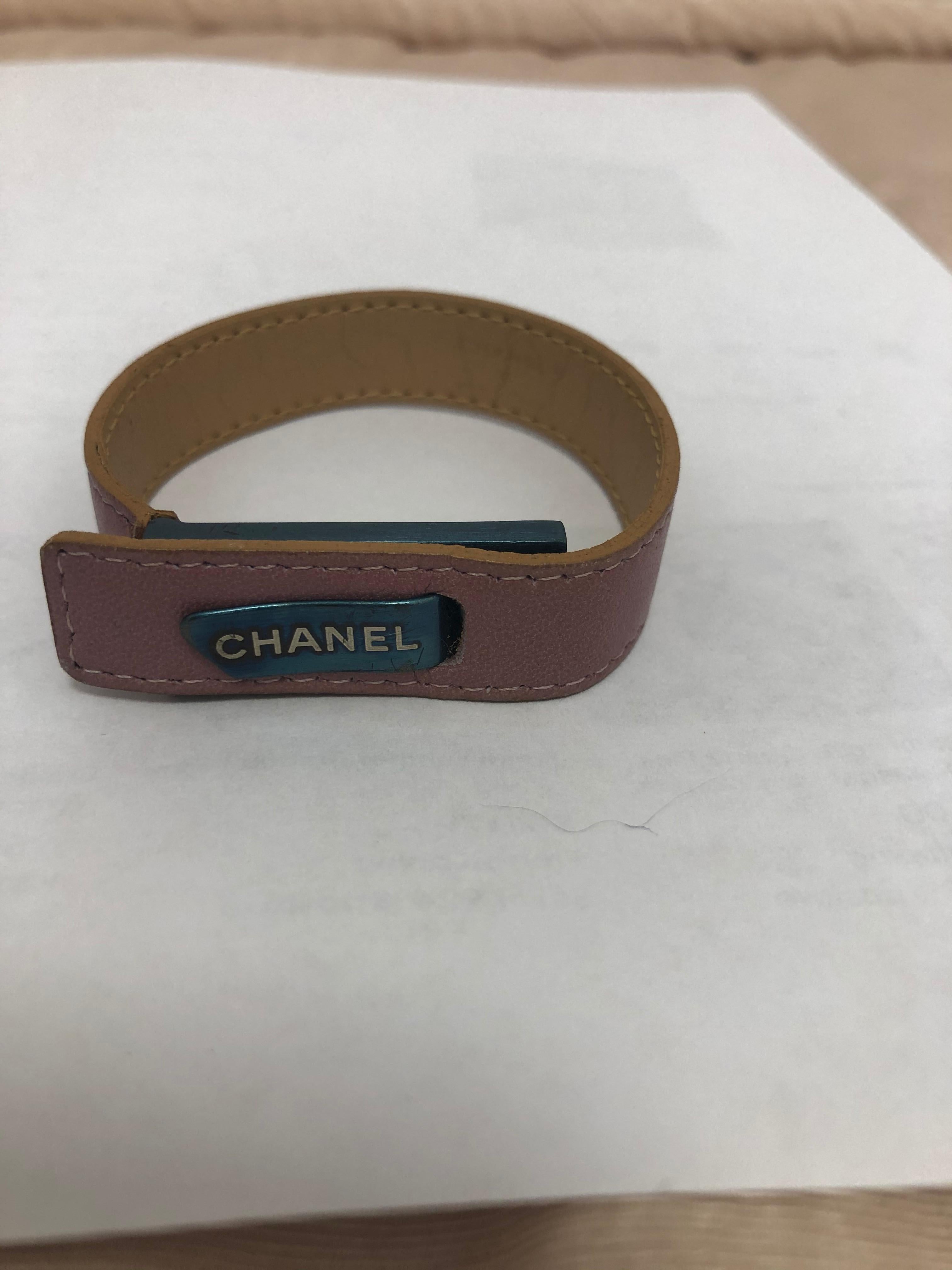 Women's 2001 Chanel Mauve/Pink Bracelet w/Box and COA For Sale