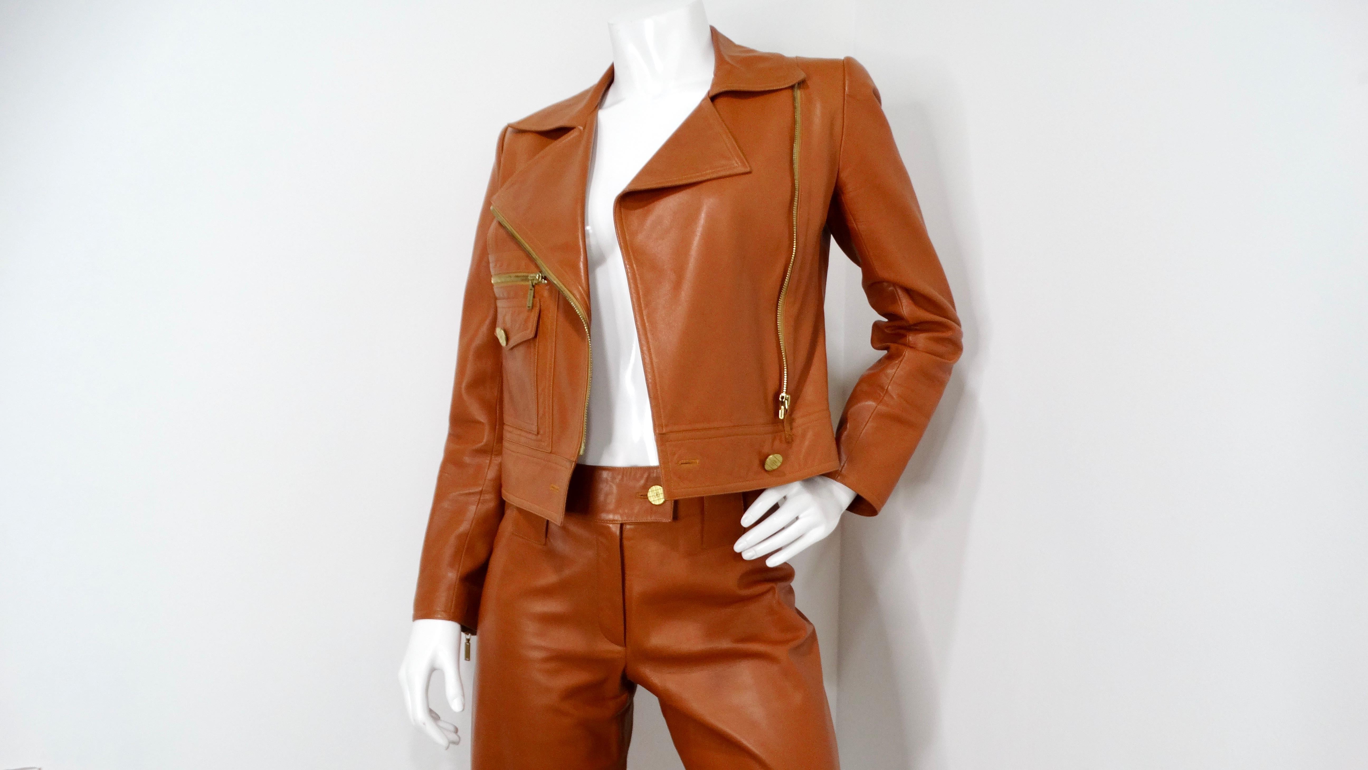 2001 Chanel Runway Set giacca e pantaloni in pelle di agnello marrone In condizioni buone in vendita a Scottsdale, AZ