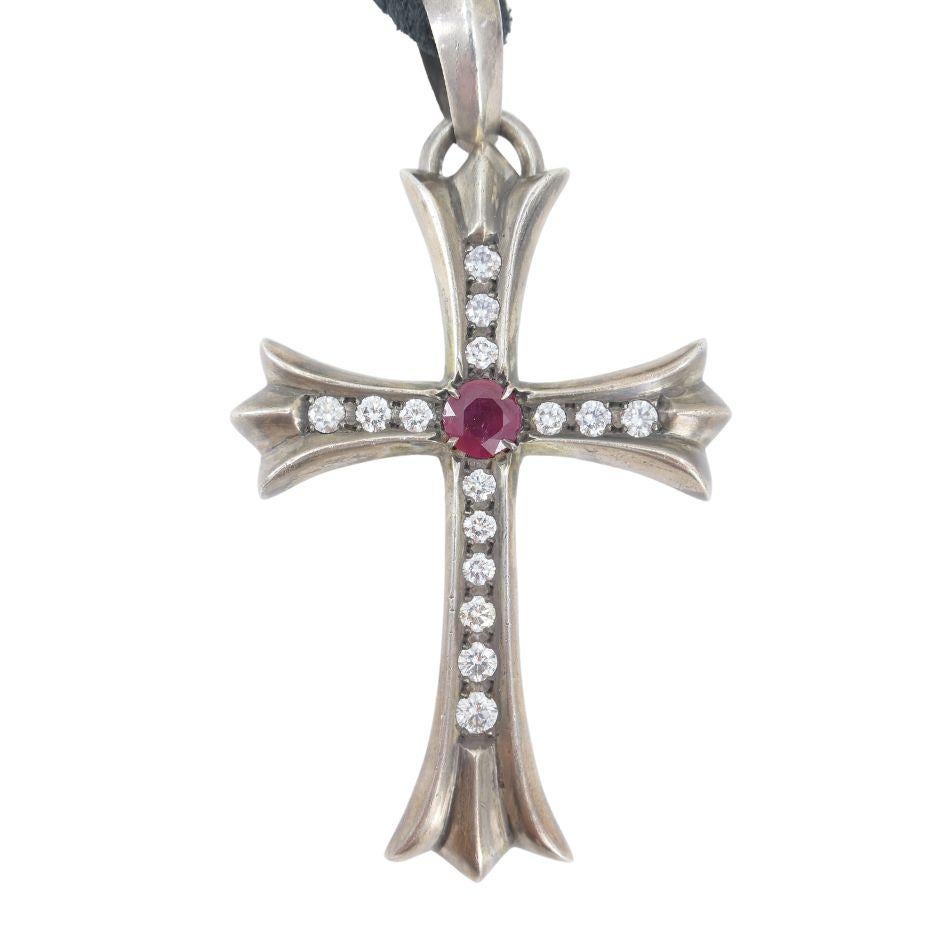 2001 Chrome Hearts Plata Rubí Diamante Cruz Colgante Collar de Cuero en venta 5