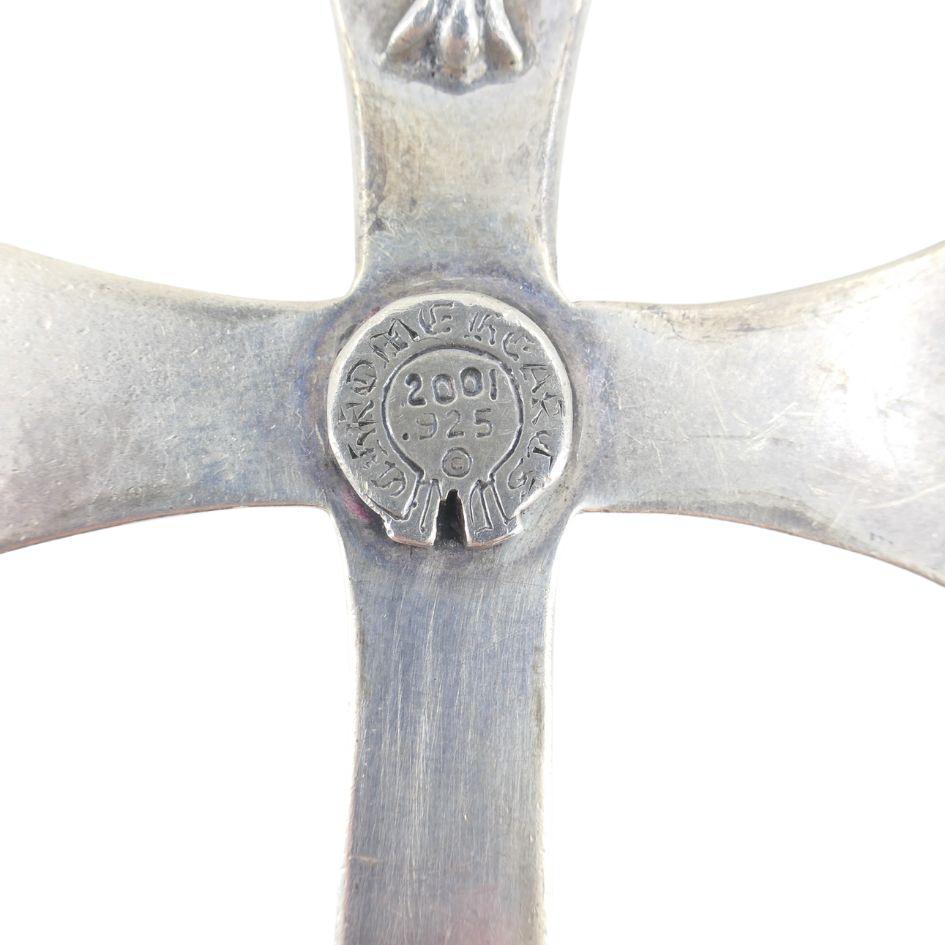 2001 Chrome Hearts Plata Rubí Diamante Cruz Colgante Collar de Cuero en venta 6