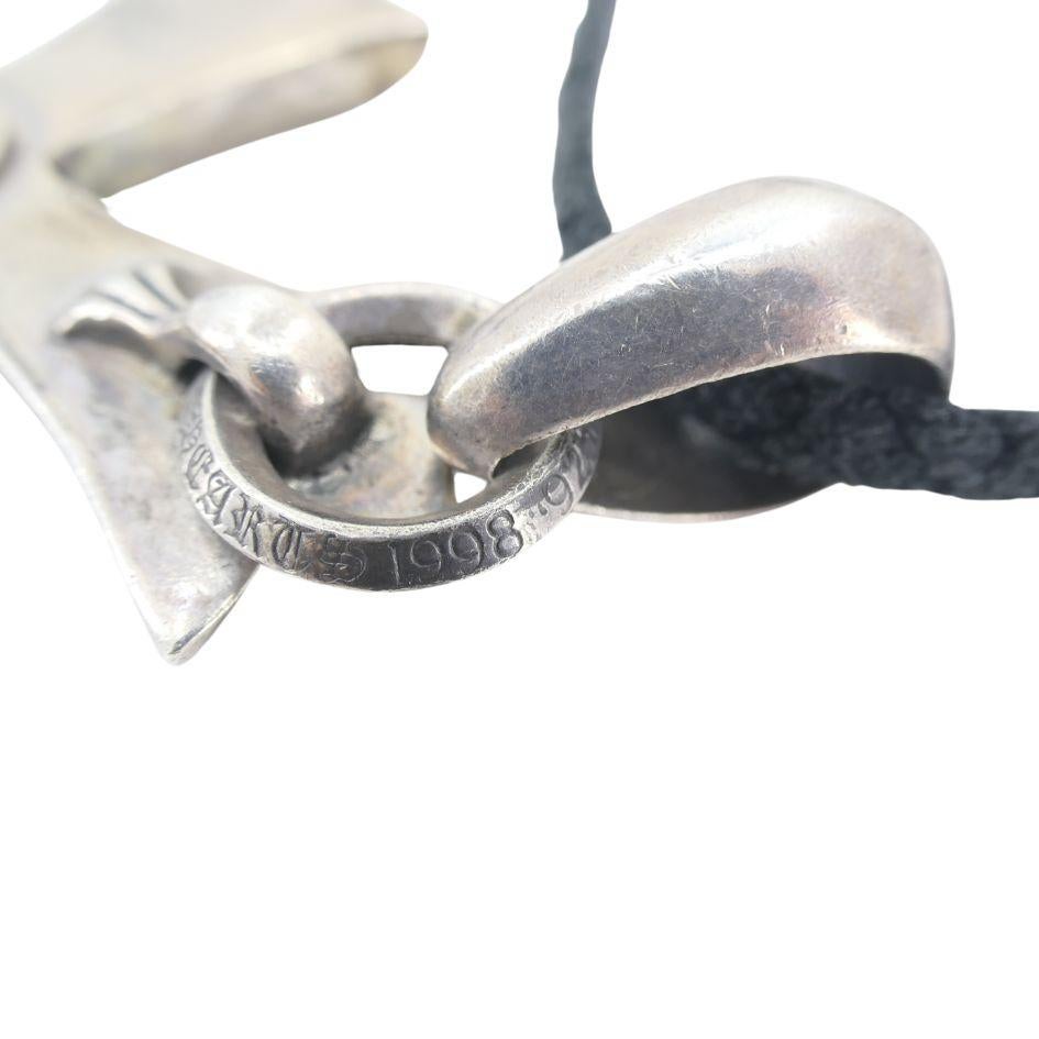 2001 Chrome Hearts Plata Rubí Diamante Cruz Colgante Collar de Cuero en venta 9
