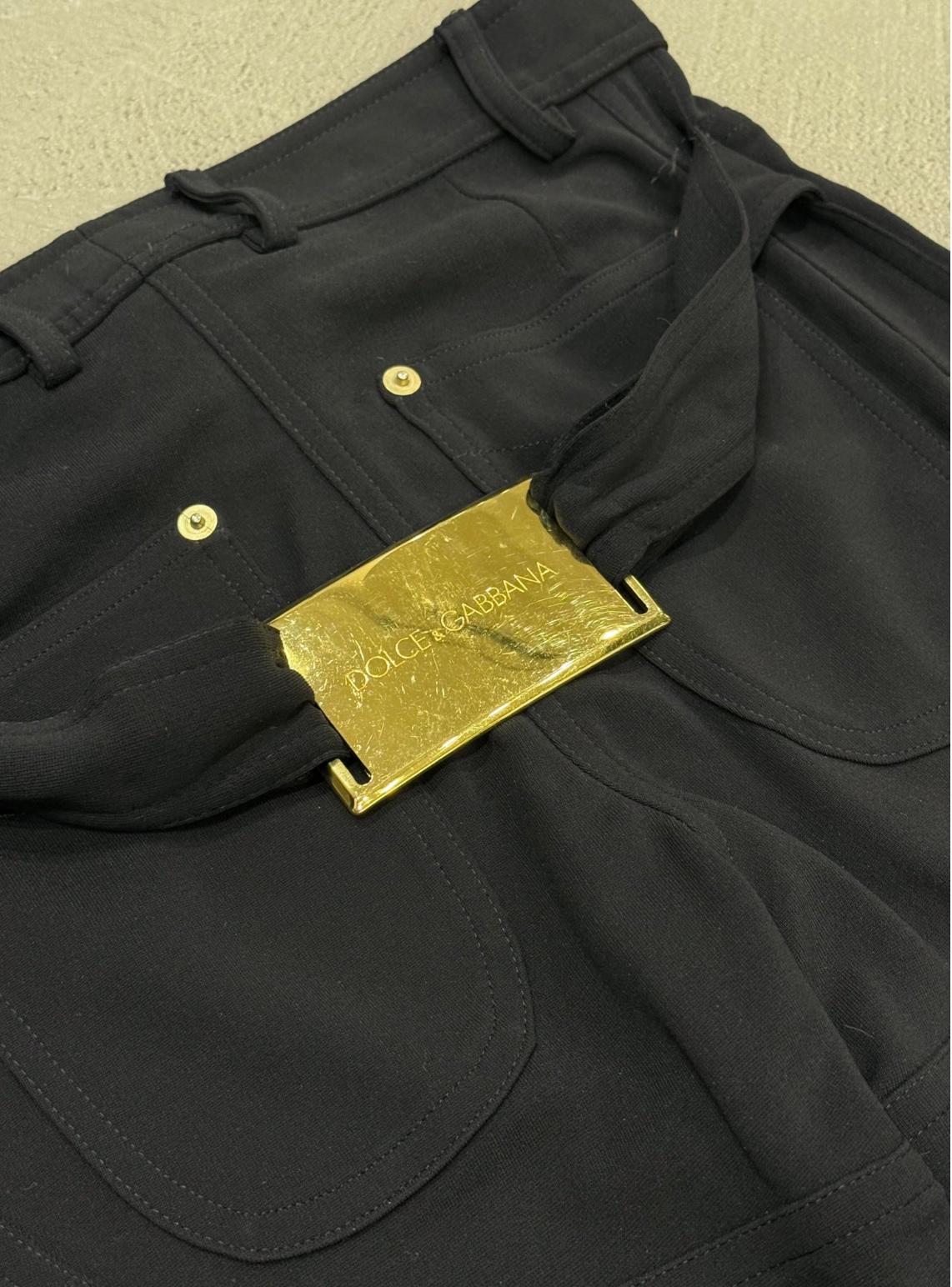 2001 Dolce & Gabbana pantalon de cow-boy extra long à boucle iconique en vente 1