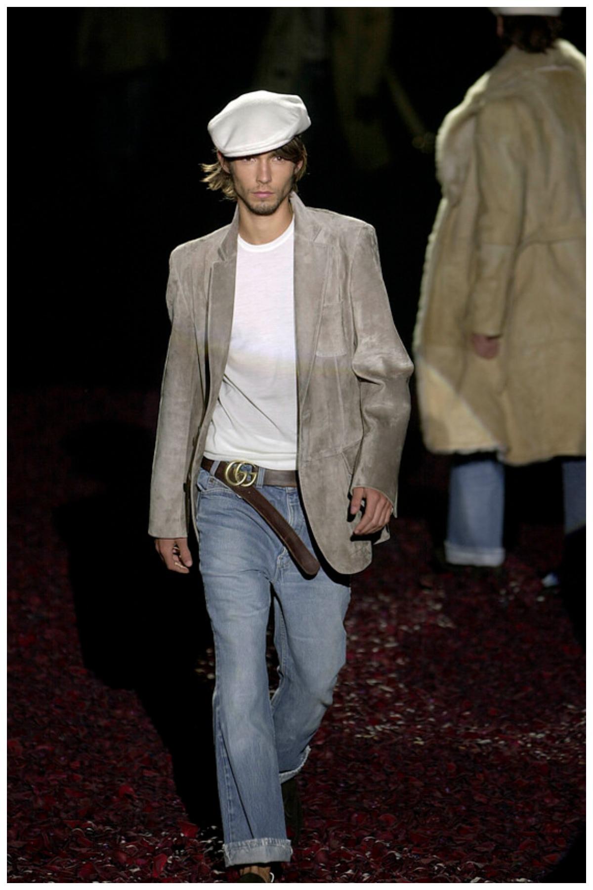 2001 Gucci Tom Ford AW 2001 Pasarela Abrigo largo de piel de oveja en venta 6