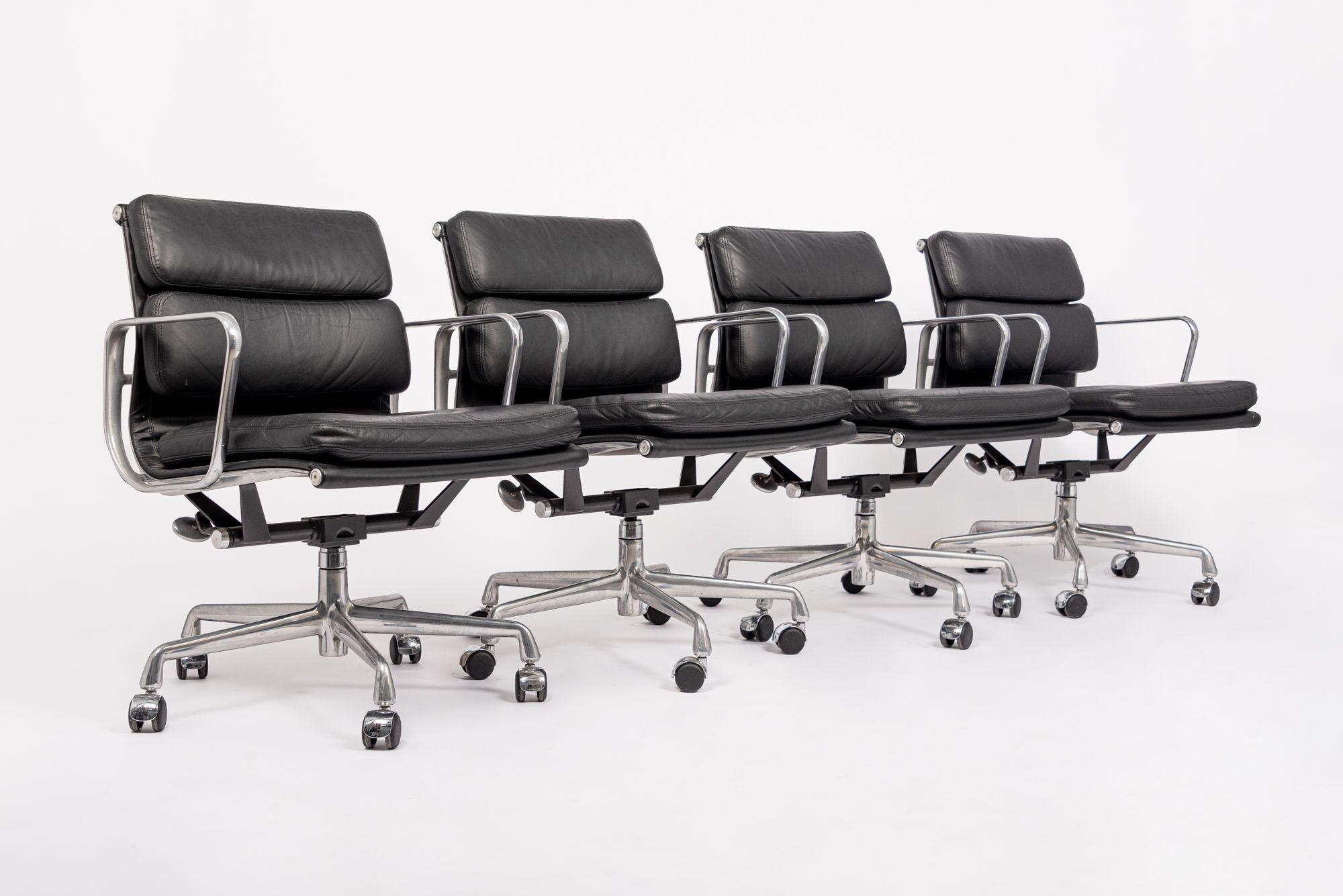 2001 Herman Miller Eames Sillas de oficina de cuero negro Grupo de aluminio en Bueno Estado en Detroit, MI
