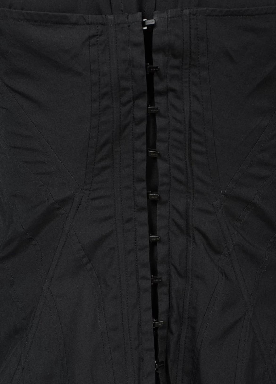 2001 Iconic Rare Vintage Tom Ford für Gucci Schwarzes Korsetthemd Größe 42 - 6 im Zustand „Hervorragend“ im Angebot in Montgomery, TX