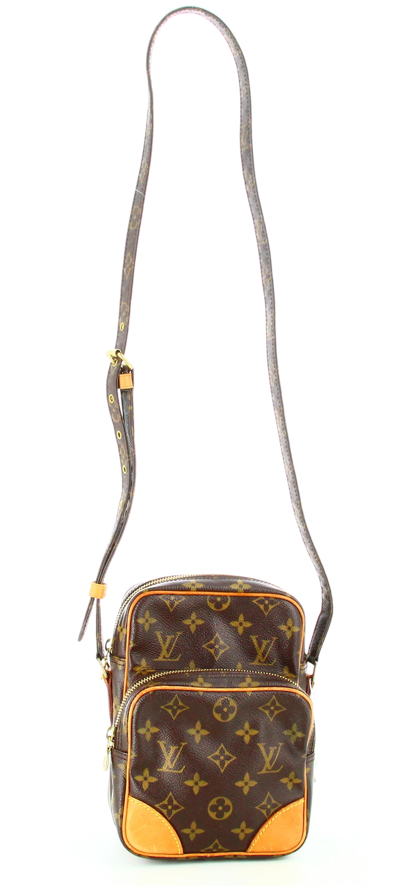 2001 Louis Vuitton Amazon  Canvas Monogram Shoulder Bag  In Good Condition For Sale In PARIS, FR