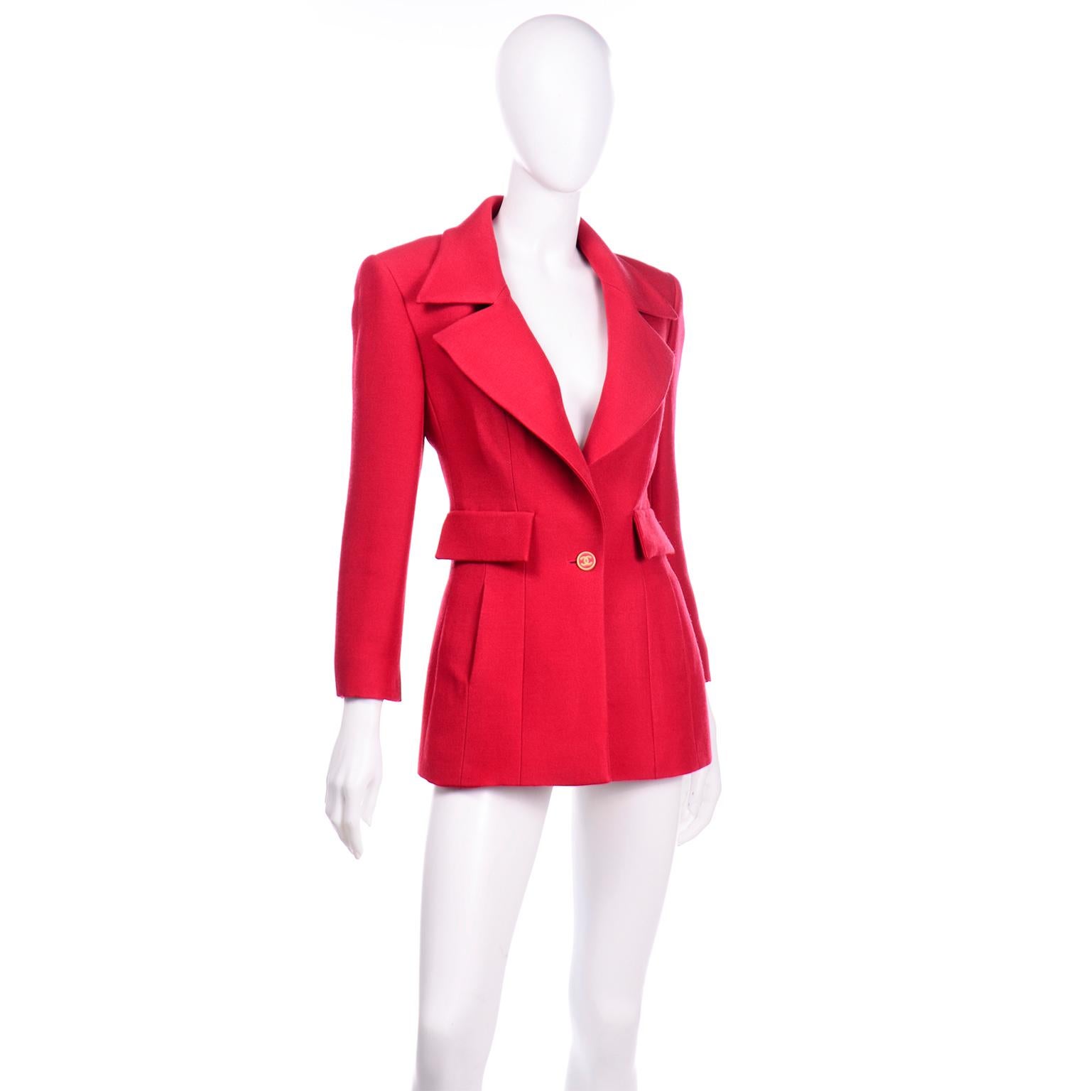 Women's 2001 Red Wool Blend Chanel Blazer Jacket W Notch Collar and CC Button Closure