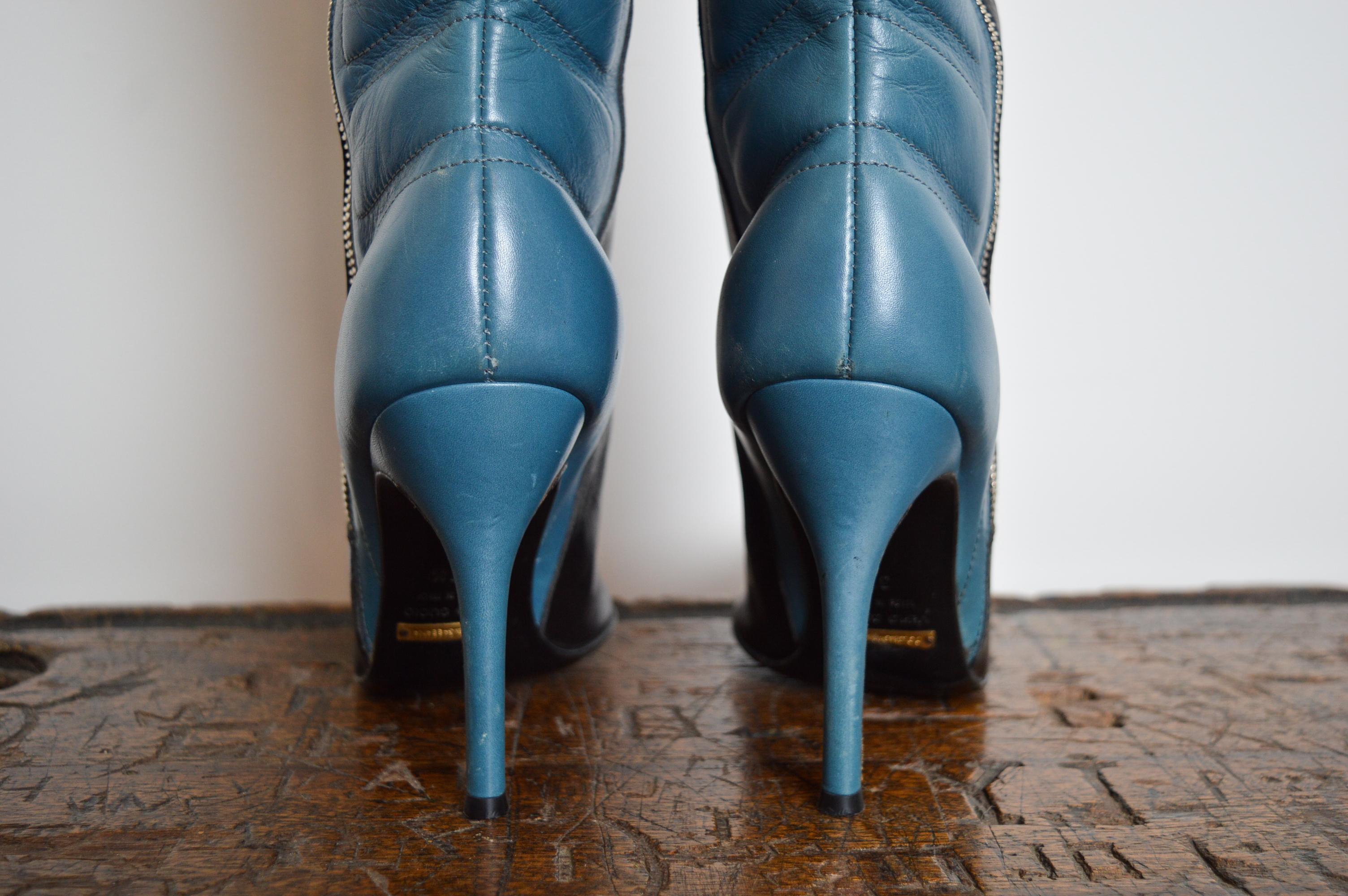 2001 Runway Dolce & Gabbana Blue Black Leather knee high Moto stiletto boots 7