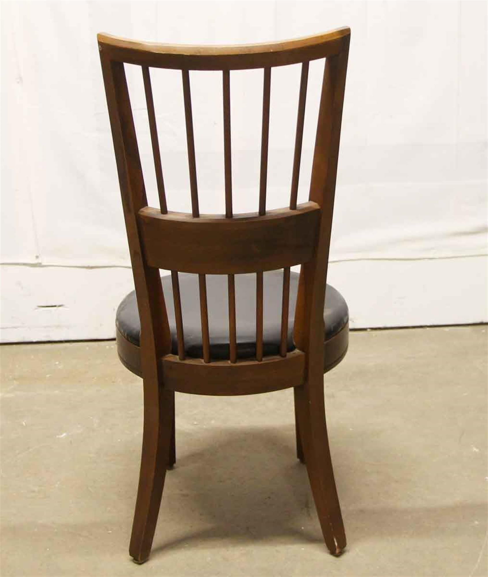 XXIe siècle et contemporain Set 4 chaises de salle à manger sculptées The Modernity Dossier en fuseau en vente