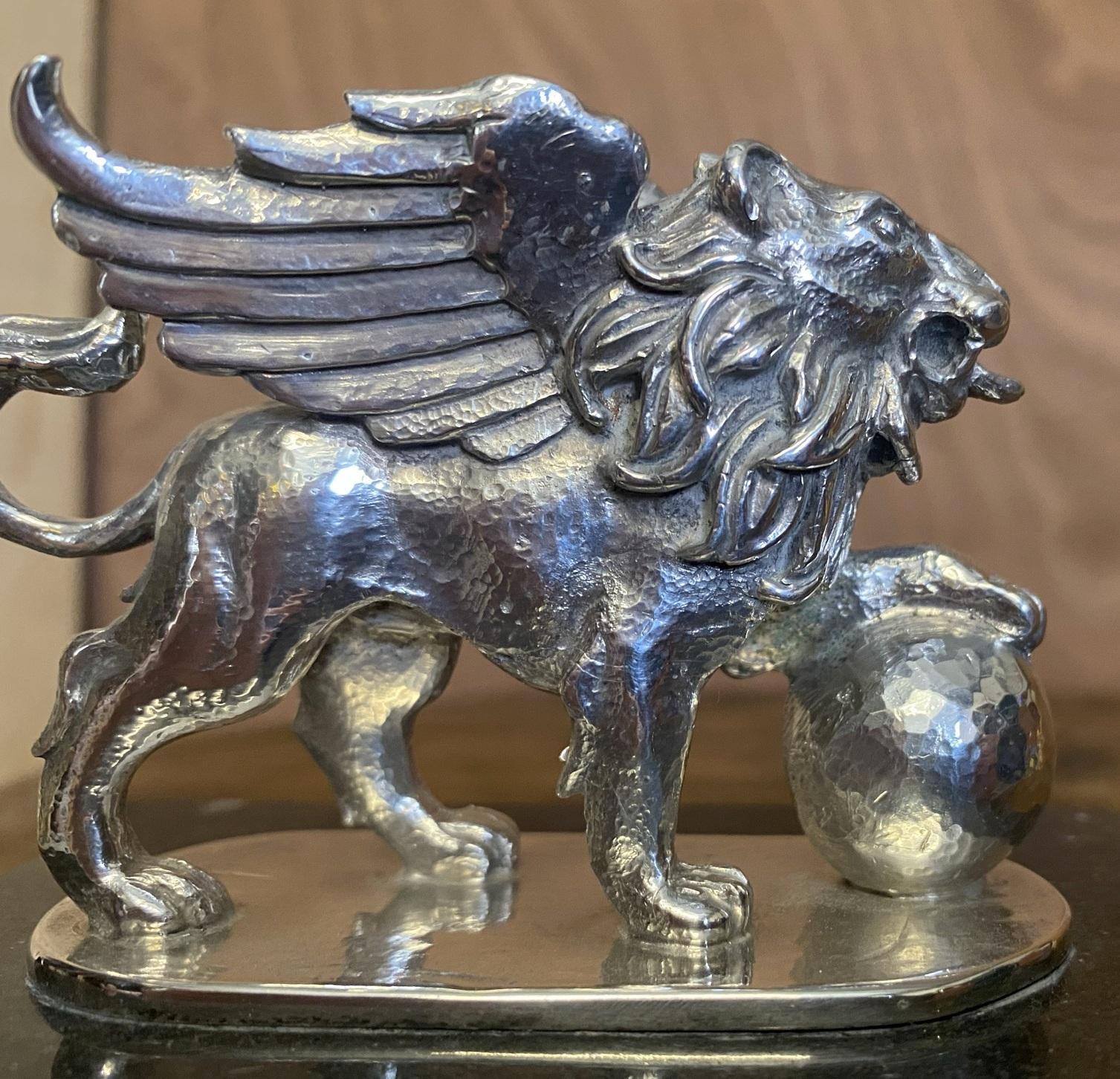 2001 Asprey & Garrard Griffon Lederkoffer aus massivem Sterlingsilber auf Marmorsockel 14