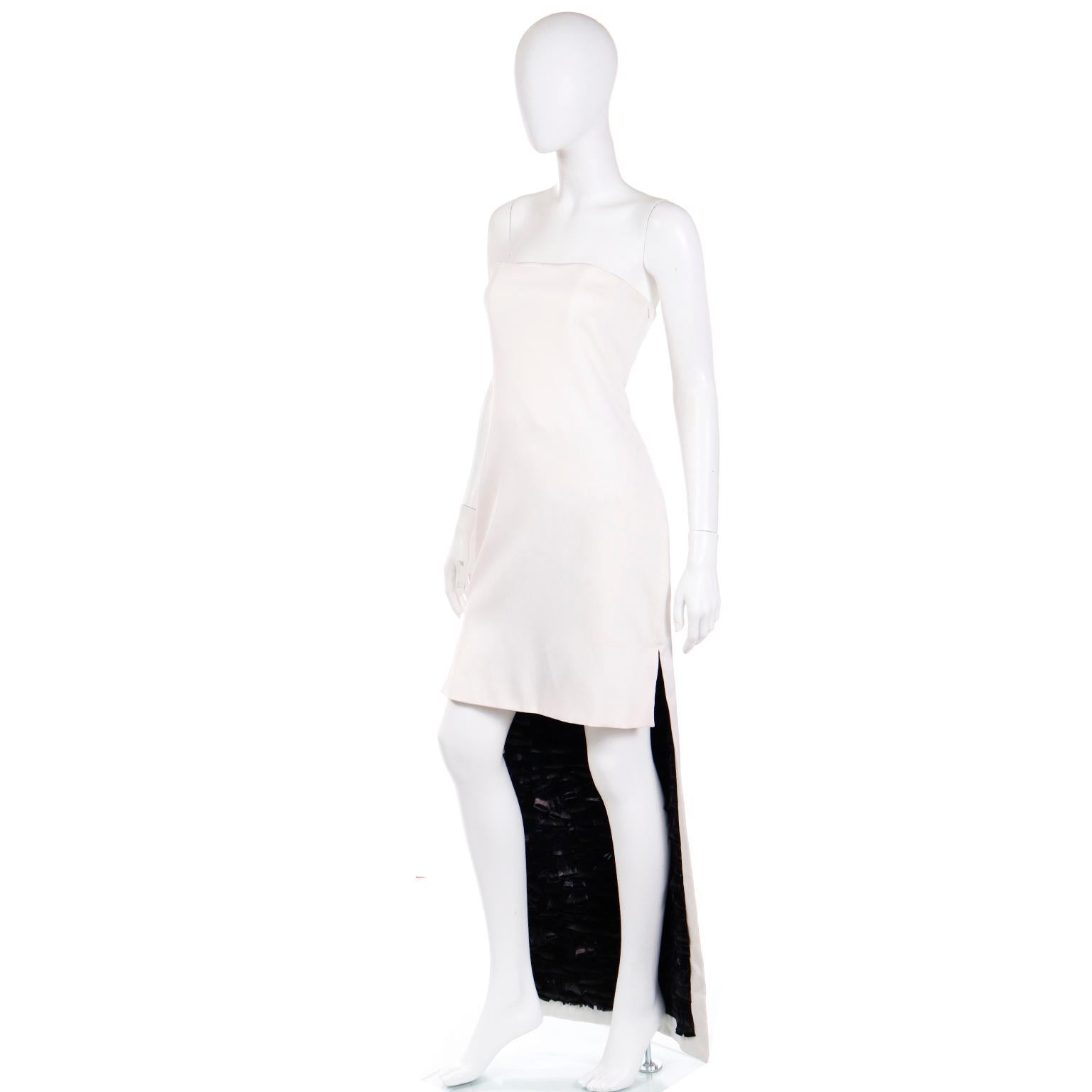2001 Tom Ford for Yves Saint Laurent Strapless White Dress w Black Feather Train In Excellent Condition For Sale In Portland, OR