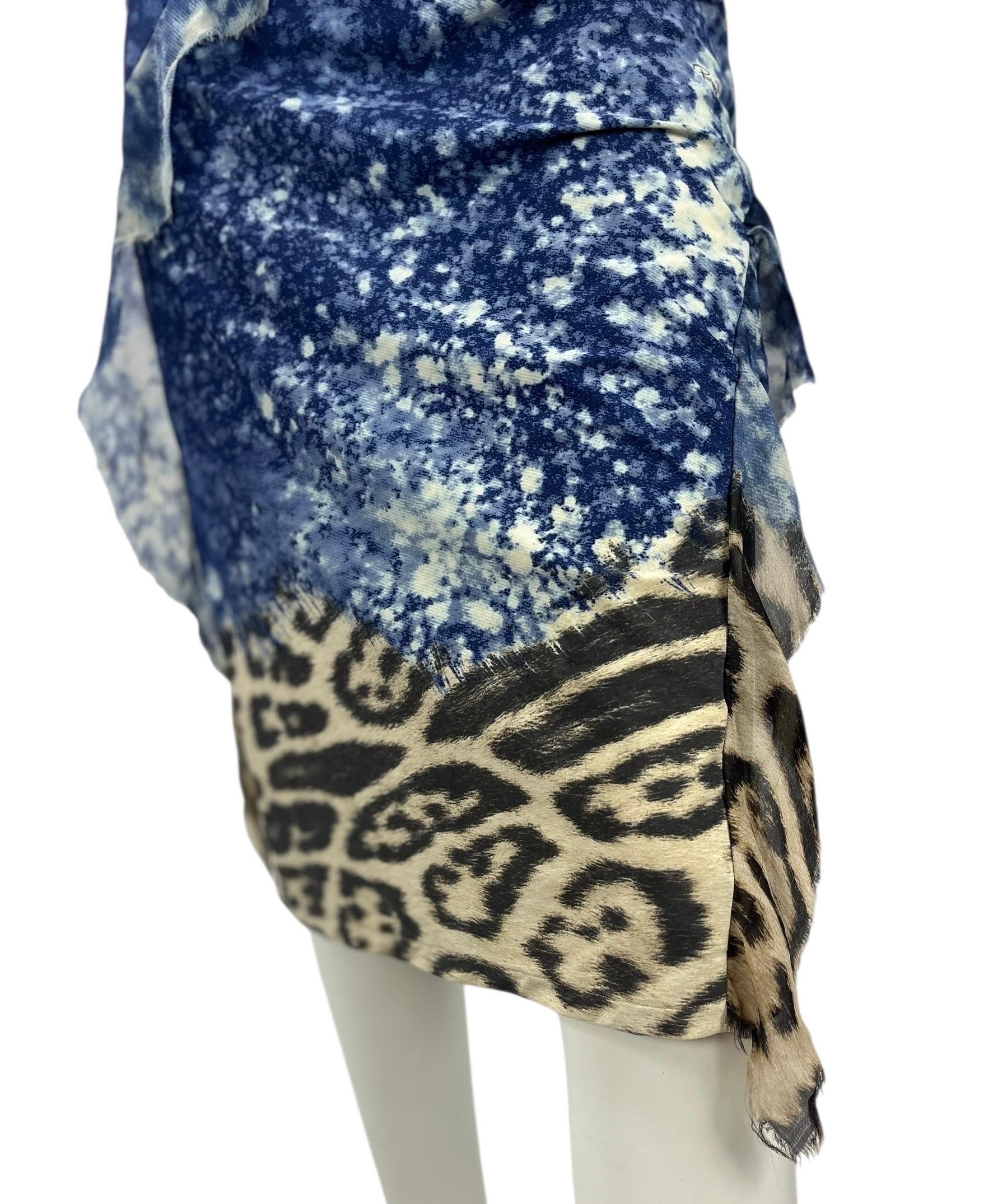 Robe vintage Roberto Cavalli imprimée léopard à volants en soie, 2001 en vente 1