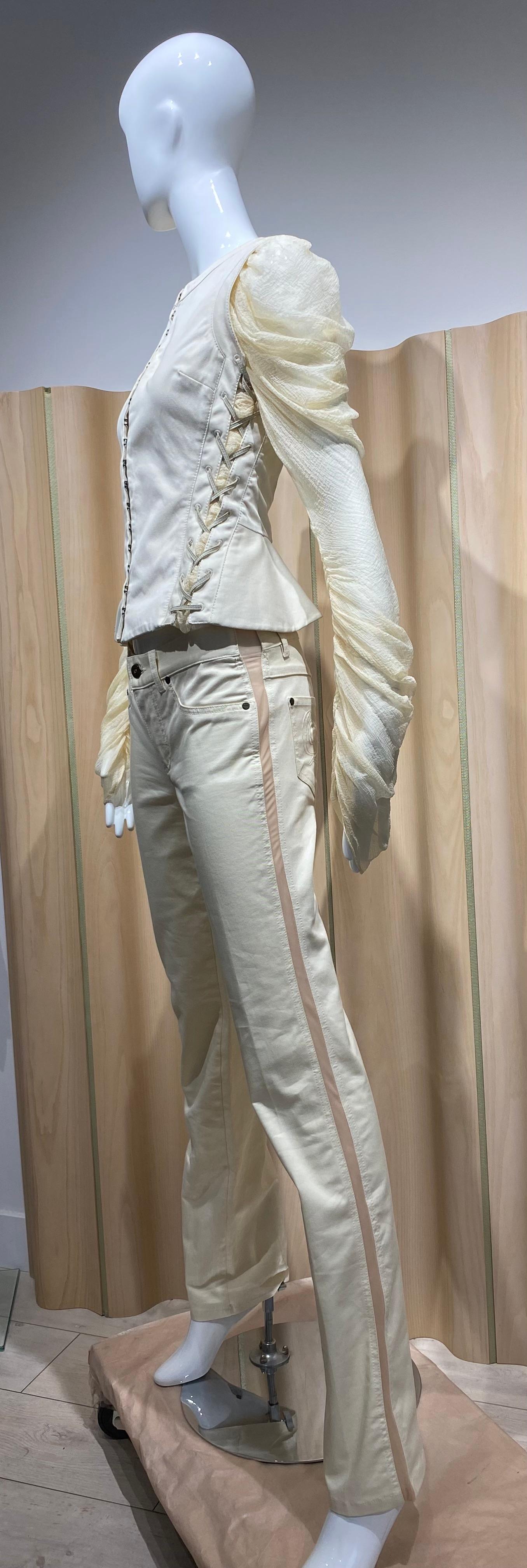 2002 Alexander McQueen - Top et pantalon ajustés à manches longues - Crème Bon état - En vente à Beverly Hills, CA