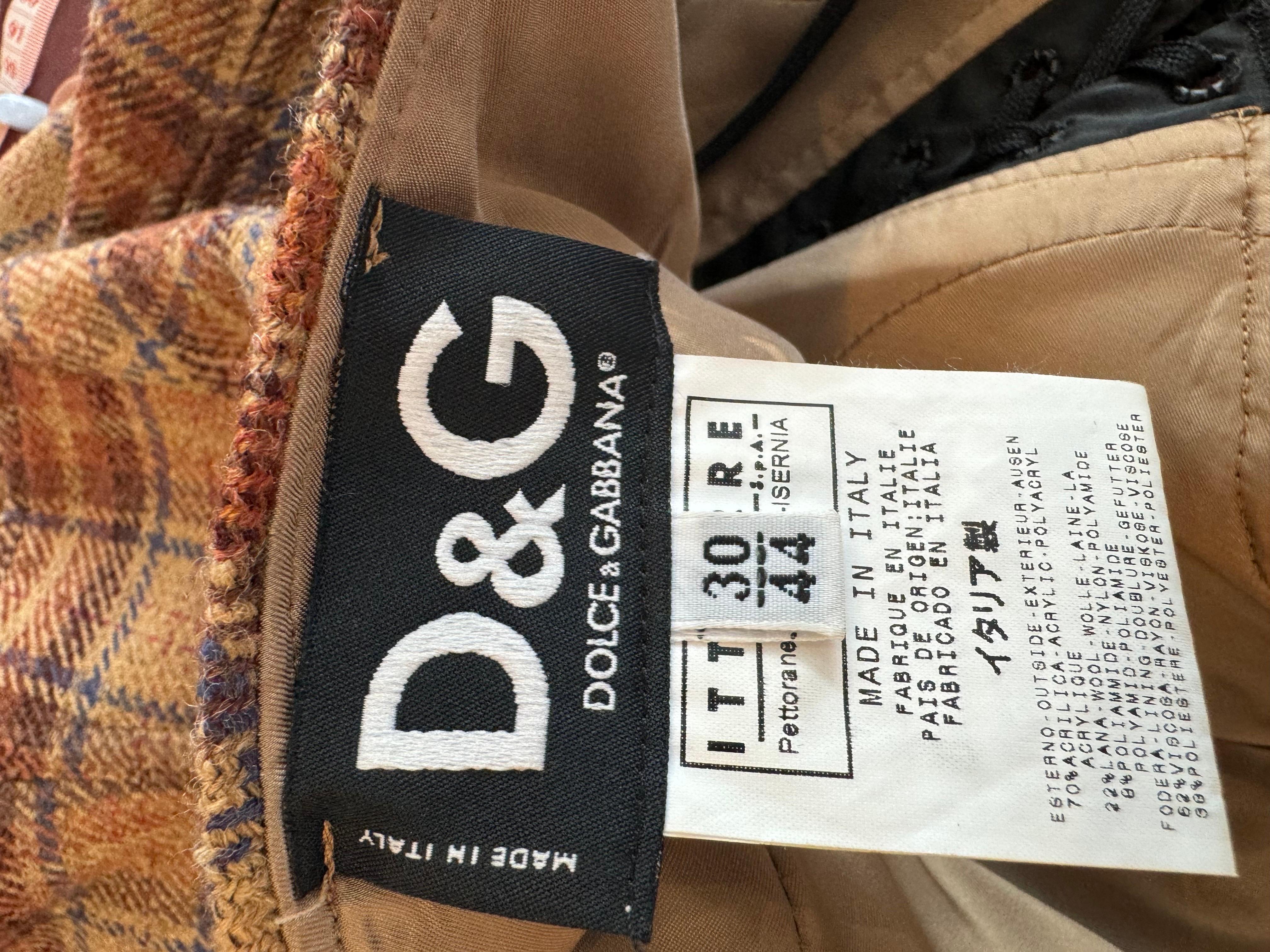 2002 AW D&G Runway Tartan Wool Corset Top In Good Condition For Sale In Miami, FL