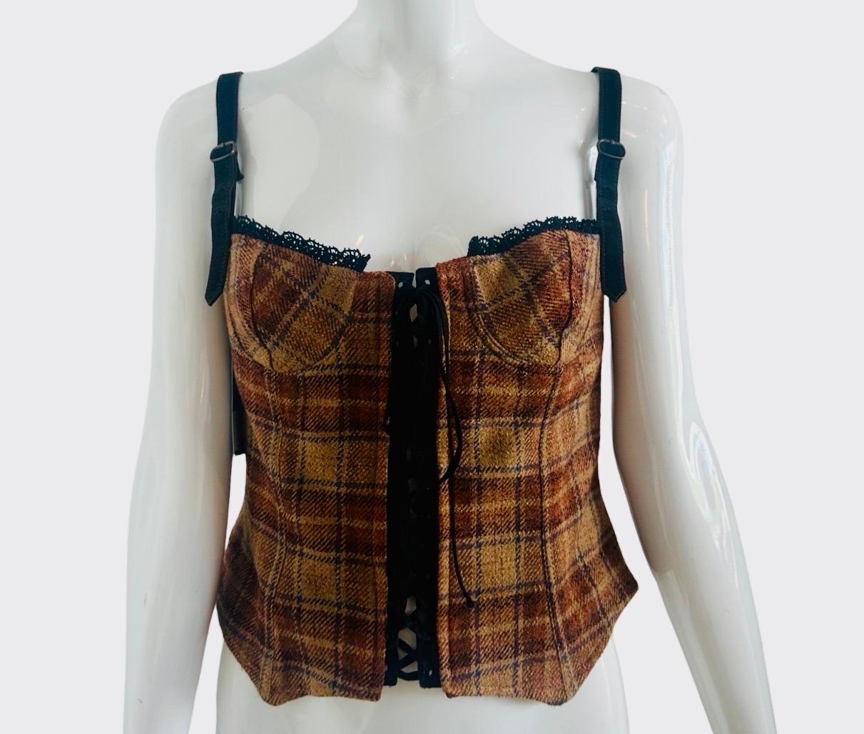 2002 AW D&G Runway Tartan Wool Corset Top For Sale 2