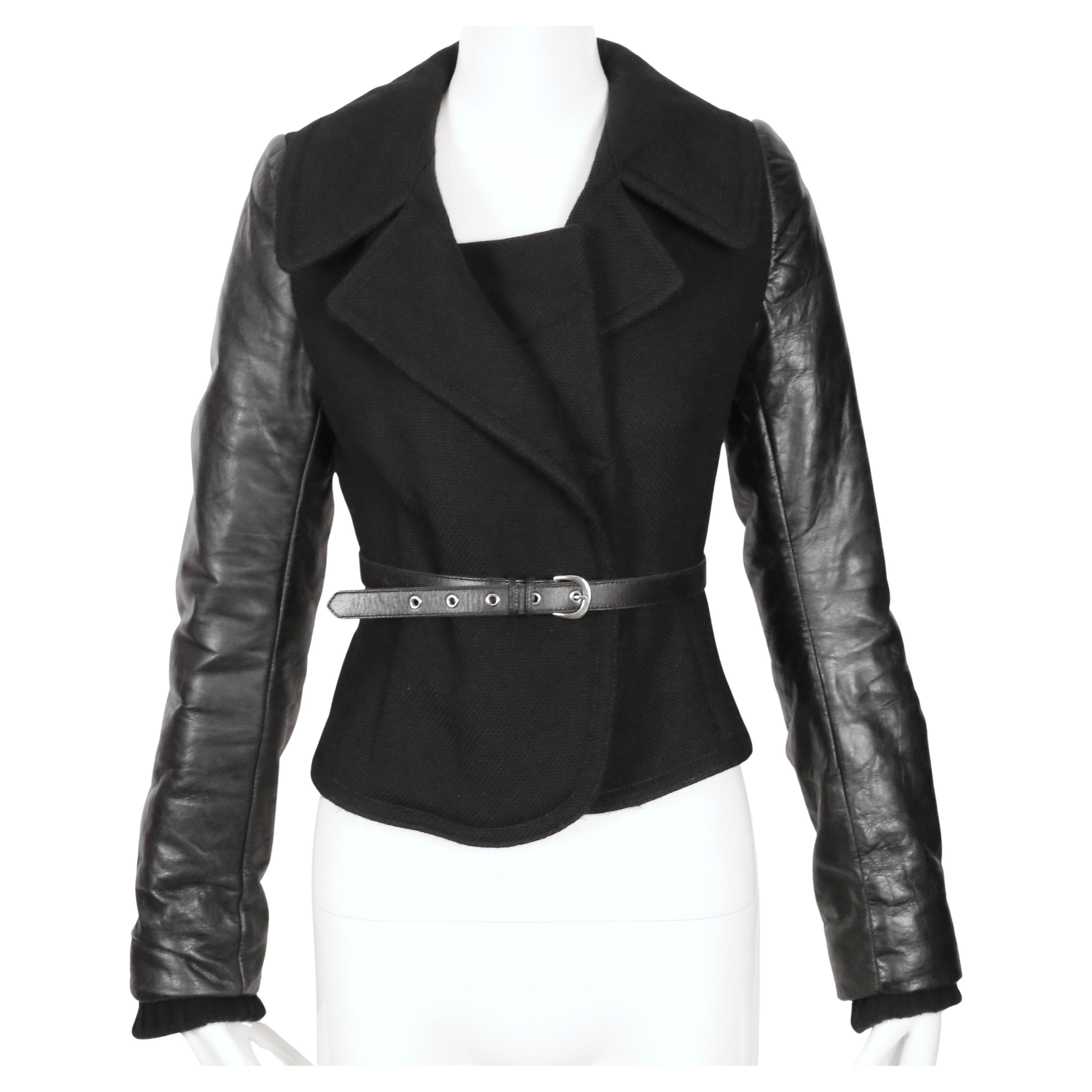 2002 BALENCIAGA by Nicolas Ghesquiere Schwarzer Mantel mit Ziegenlederärmeln