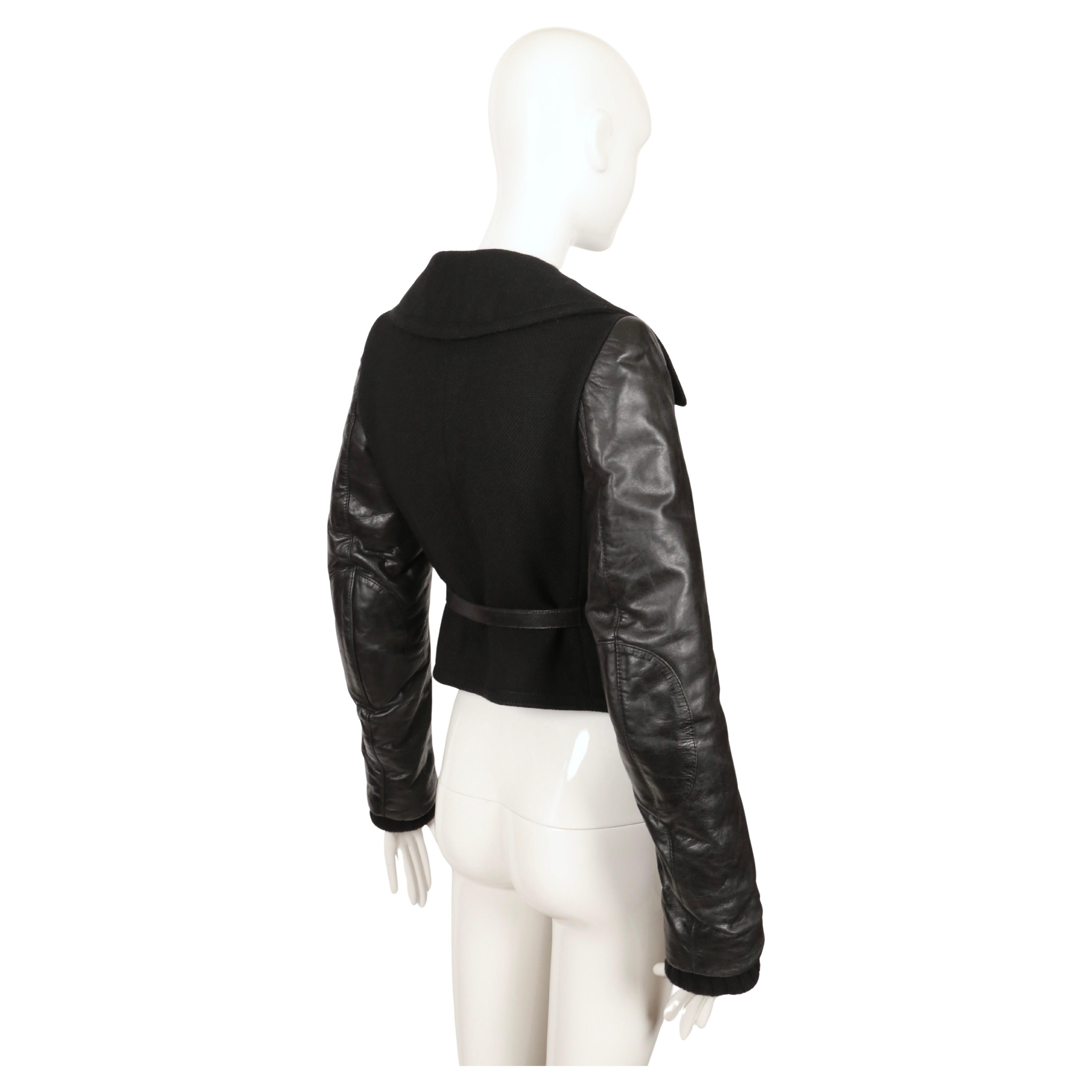 Donna 2002 BALENCIAGA Nicolas Ghesquiere cappotto nero RUNWAY con maniche in pelle di capra in vendita