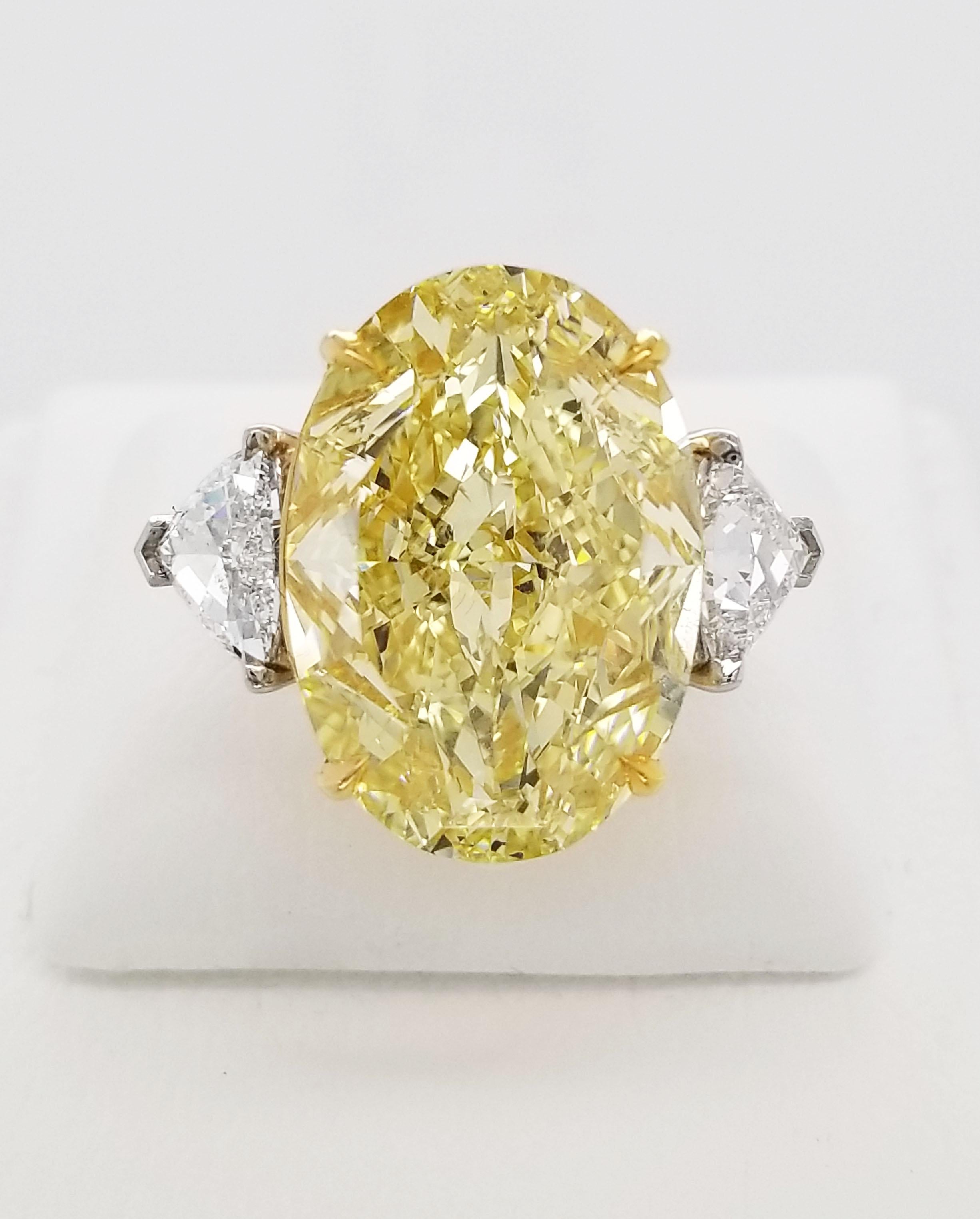 20.02 Carat Fancy Intense Yellow Oval Cut Diamond Engagement Ring Scarselli GIA In New Condition For Sale In New York, NY