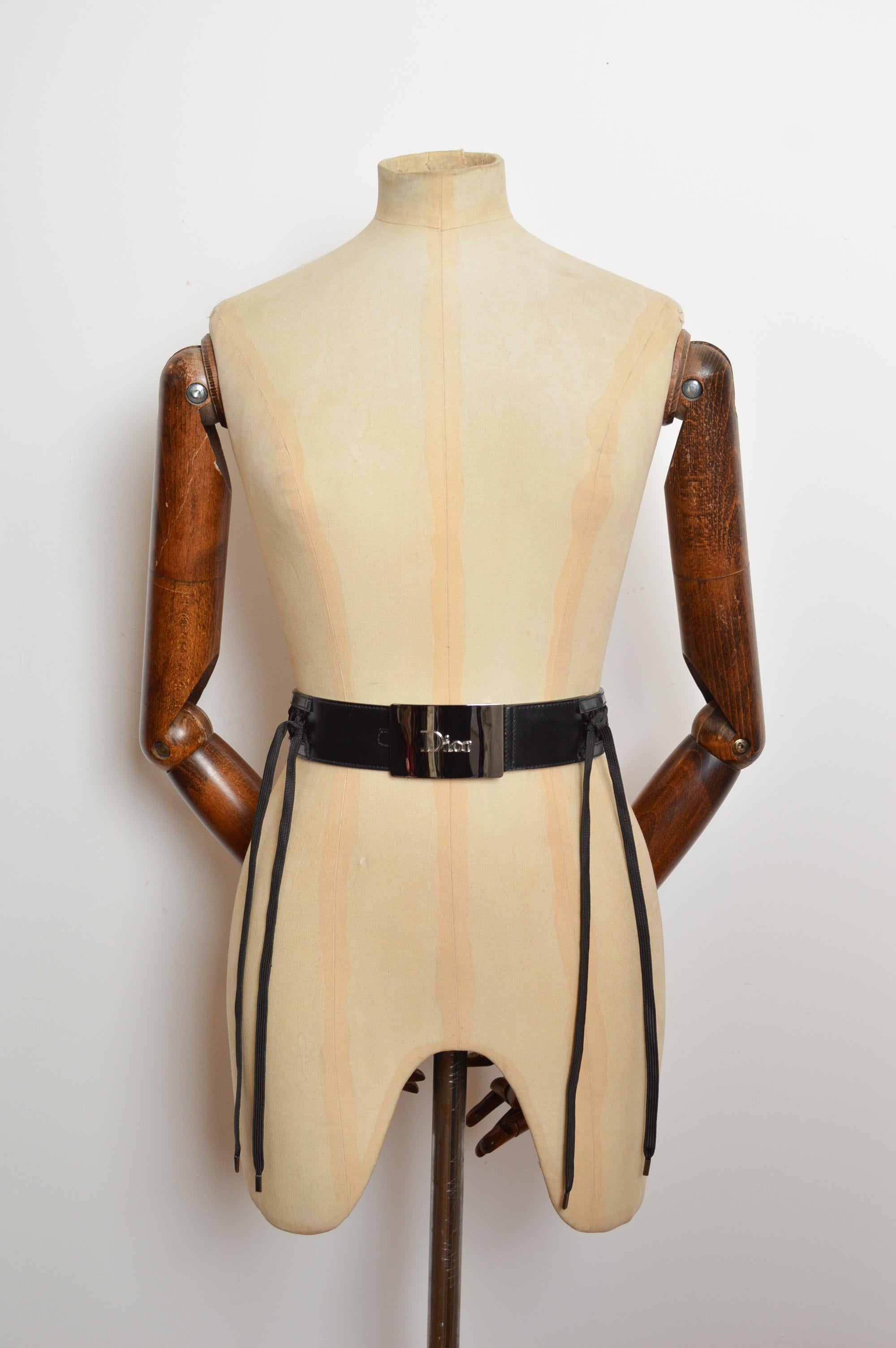 2002 Christian Galliano for Christian Dior 'Admit It' Cintura a corsetto in pelle nera in vendita 6