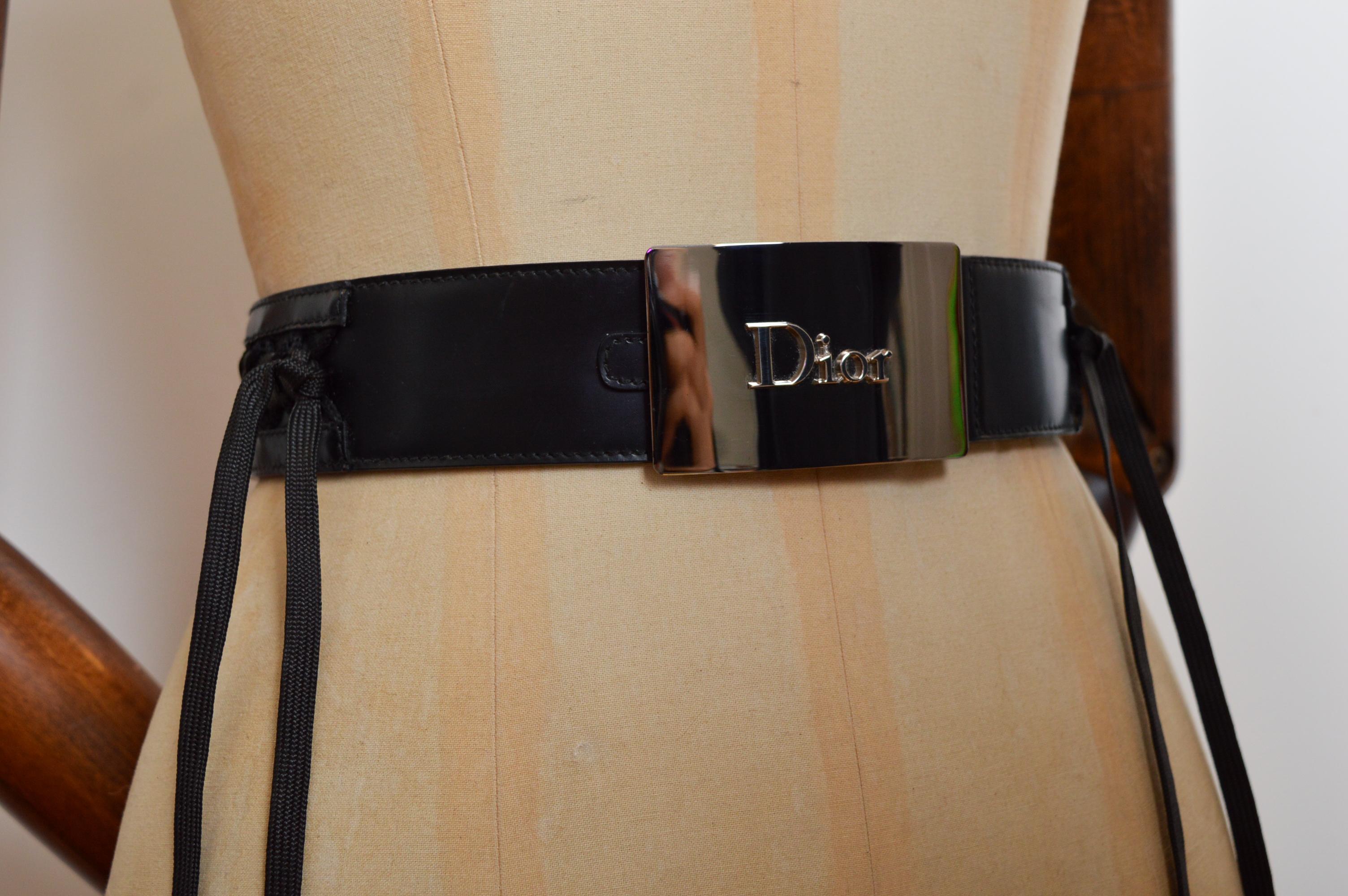 2002 Christian Galliano for Christian Dior 'Admit It' Cintura a corsetto in pelle nera in vendita 2