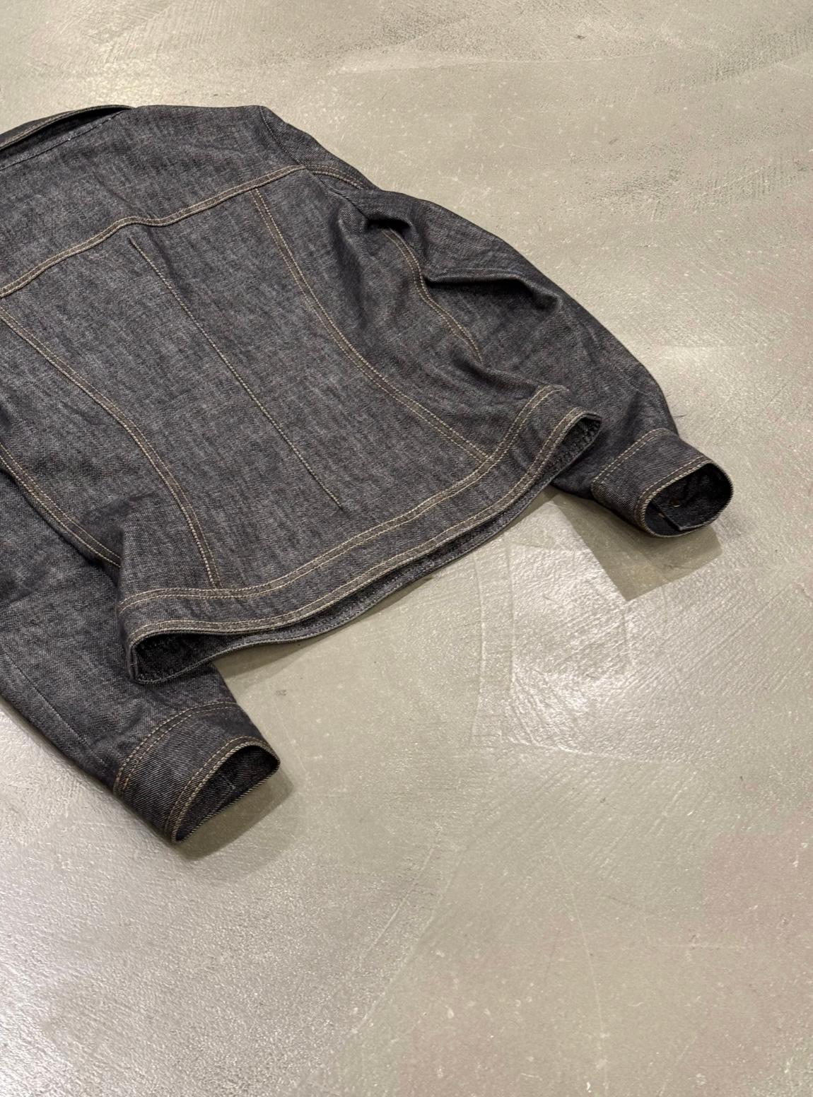 2002 Dolce & Gabbana: giacca in denim con farfalla in vendita 3