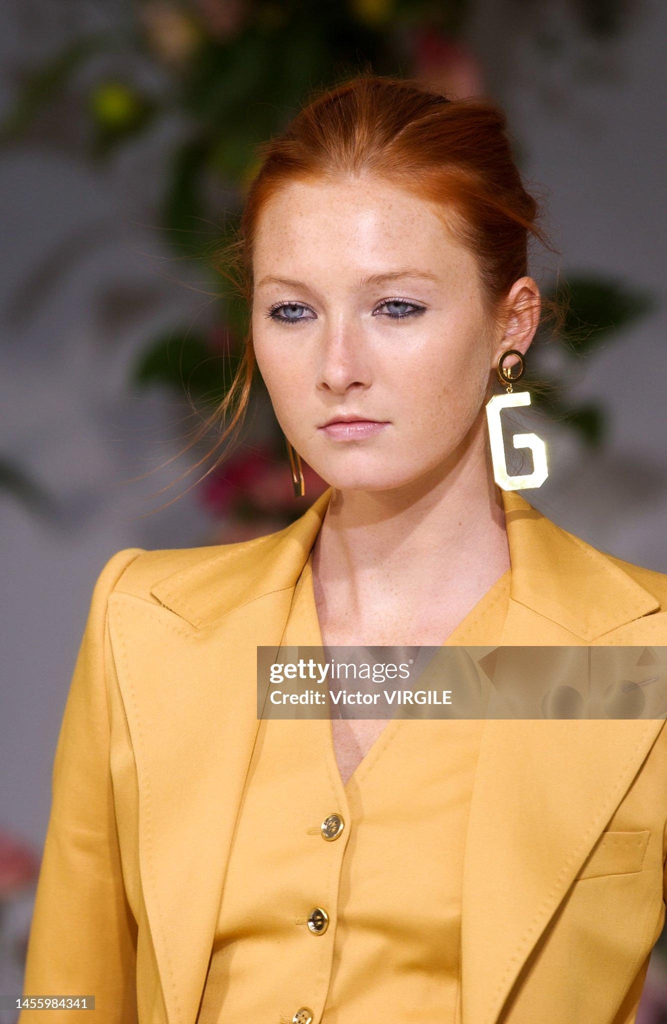 Traje prêt-à-porter Dolce & Gabbana Primavera 2002 en venta 5