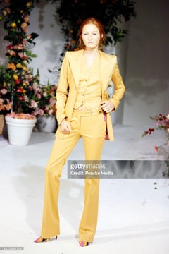 2002 Dolce & Gabbana Spring 2002 Ready-to-Wear suit