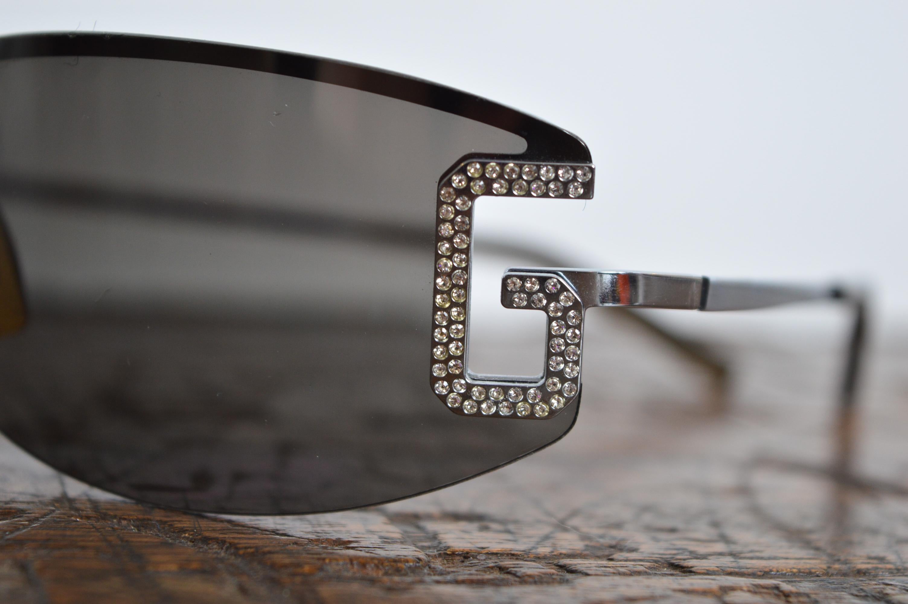 2002 Dolce & Gabbana Swarvoski D&G detailed Y2K Rimless Shades - Sunglasses For Sale 9