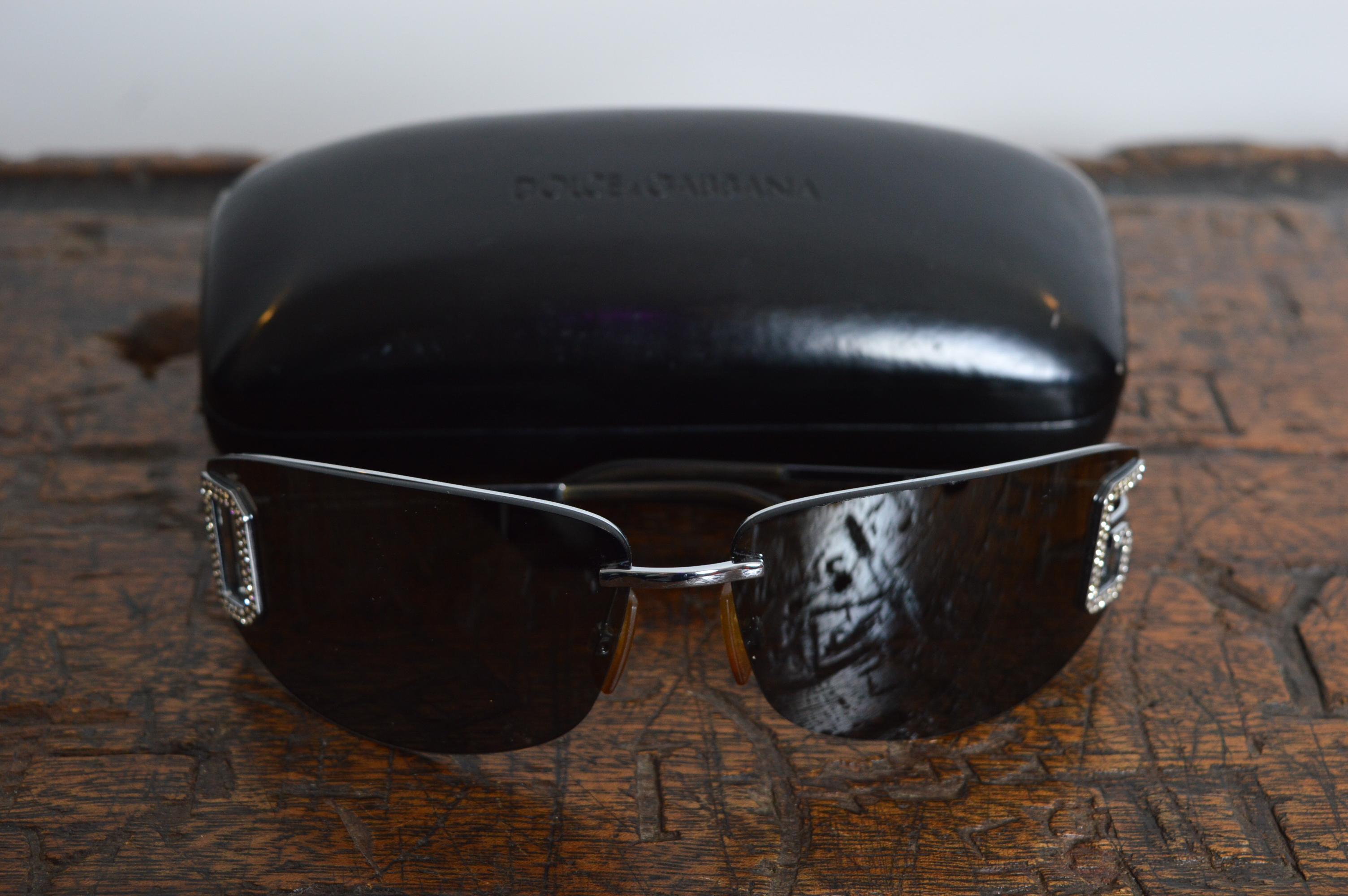2002 Dolce & Gabbana Swarvoski D&G detailed Y2K Rimless Shades - Sunglasses For Sale 3