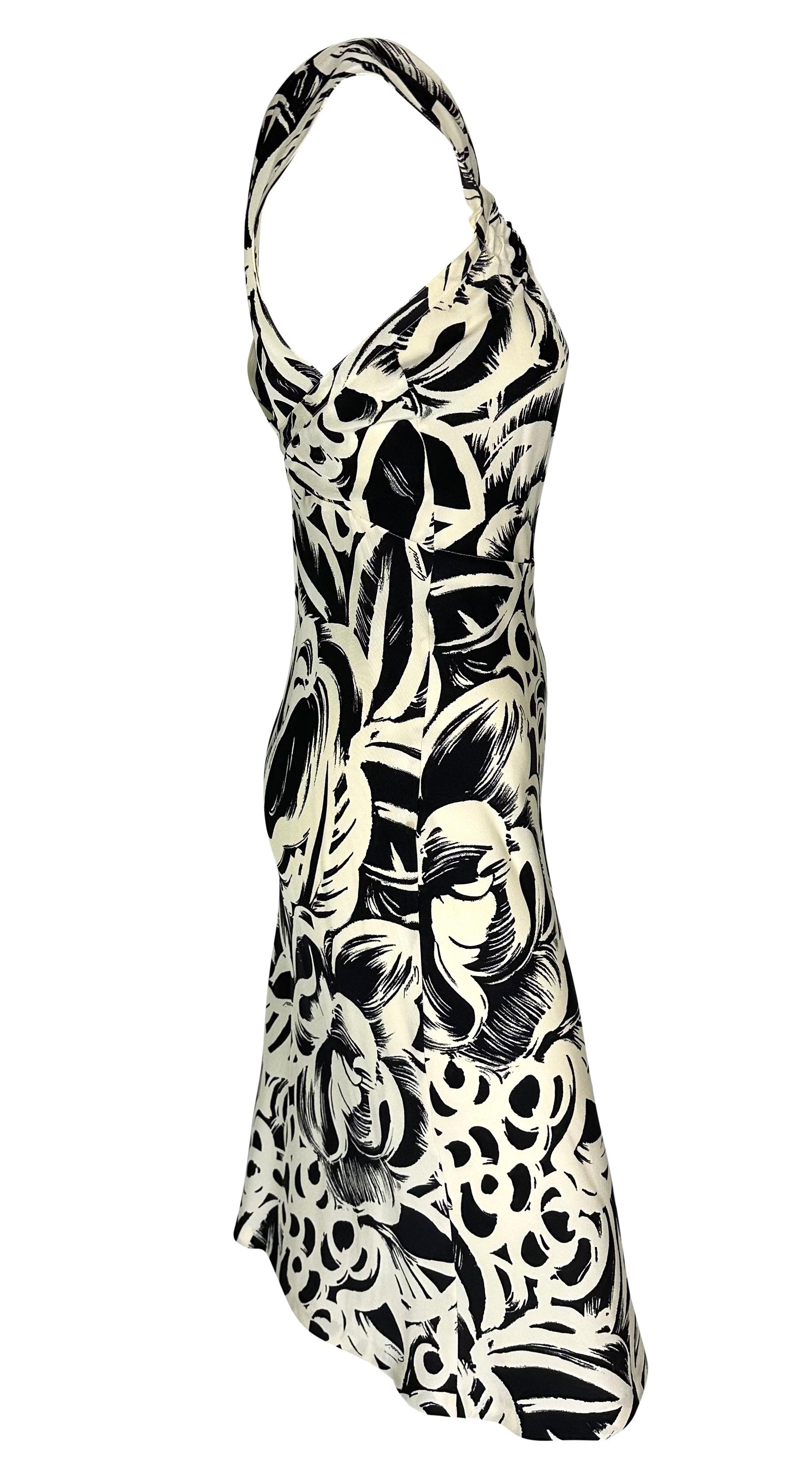 2002 Gucci by Tom Ford Abstract Black White Floral Logo Print Silk Dress For Sale 2