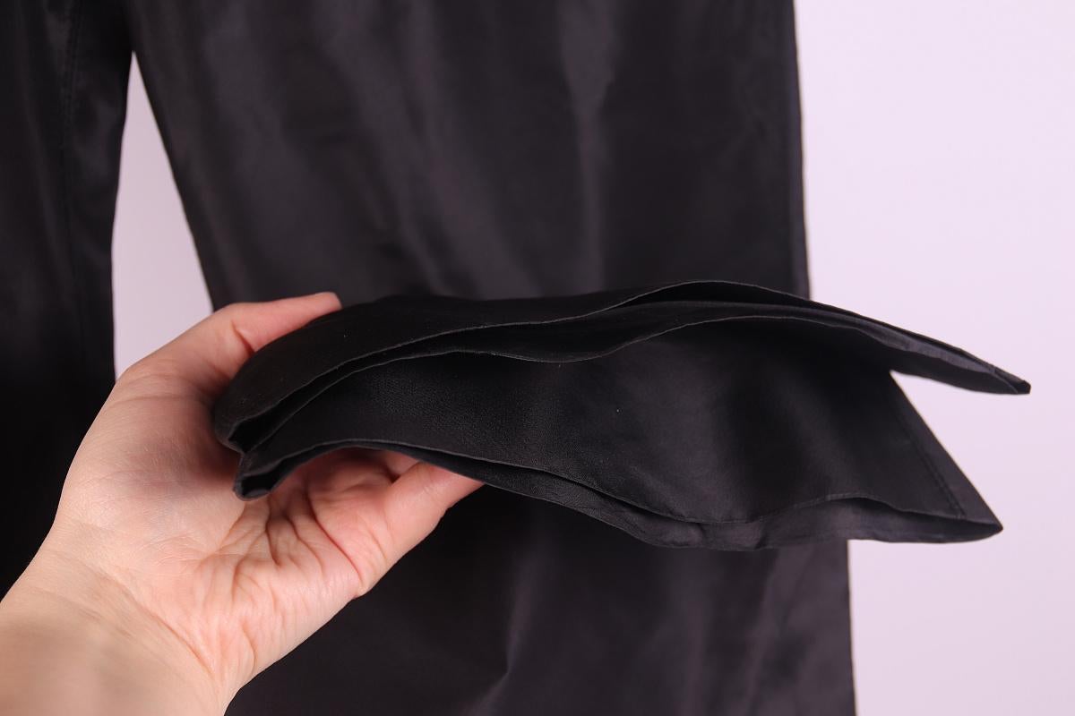 Black 2002 Gucci Tom Ford 2002 silk trousers For Sale