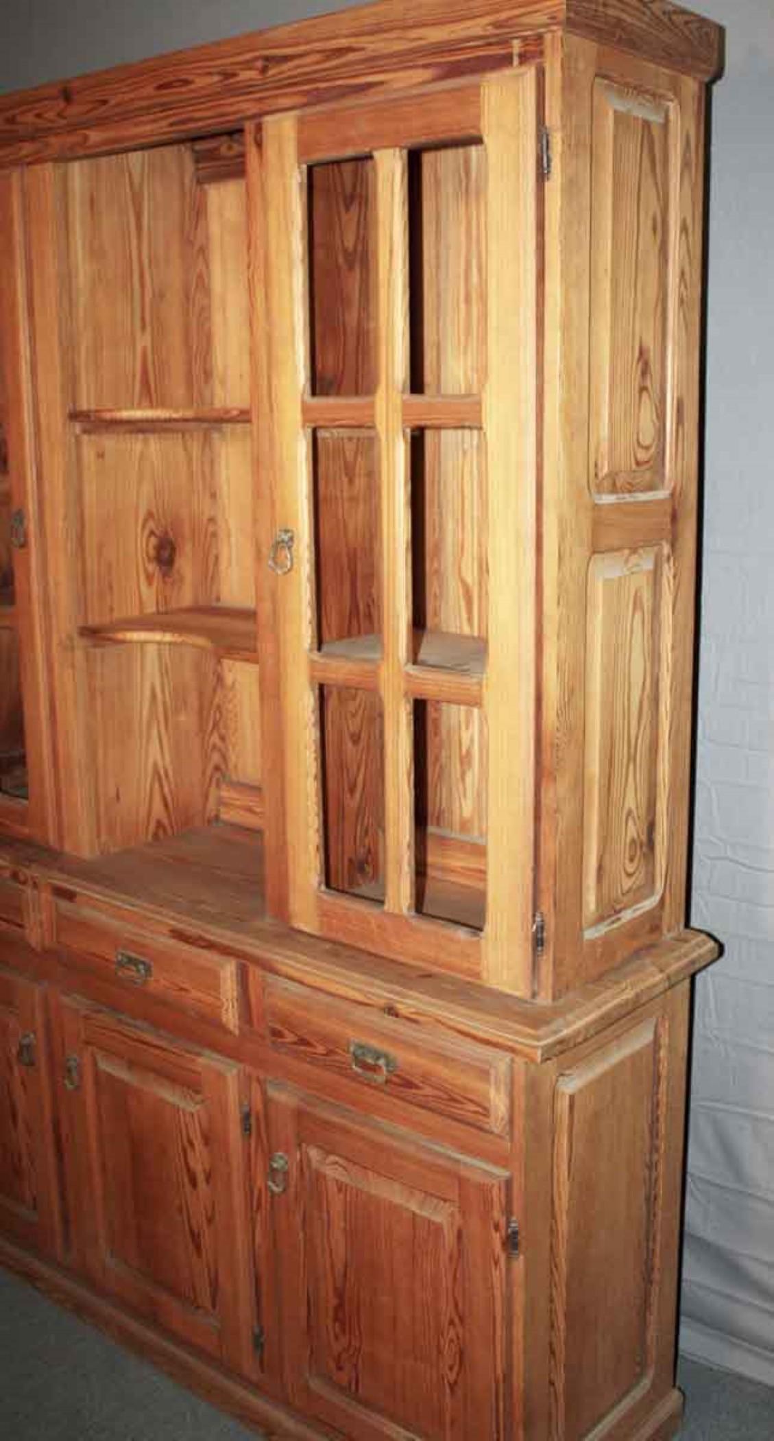 2002 Heart Pine Hutch with Shelves and Glass Doors Handmade In Good Condition In New York, NY