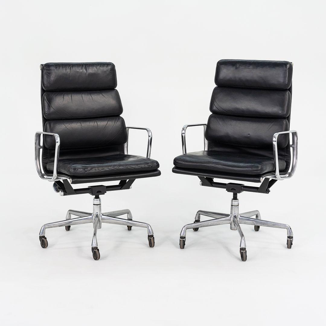 2002 Herman Miller Grupo Eames de aluminio Silla de oficina de cuero con acolchado blando Norteamericano en venta