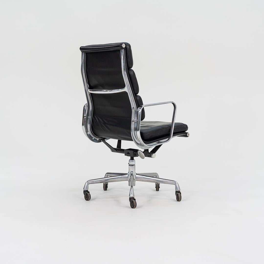 2002 Herman Miller Grupo Eames de aluminio Silla de oficina de cuero con acolchado blando Espuma en venta