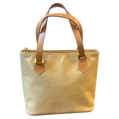 2002 Louis Vuitton Beige, Gold Vernis Patent Leather Houston Hand-Bag