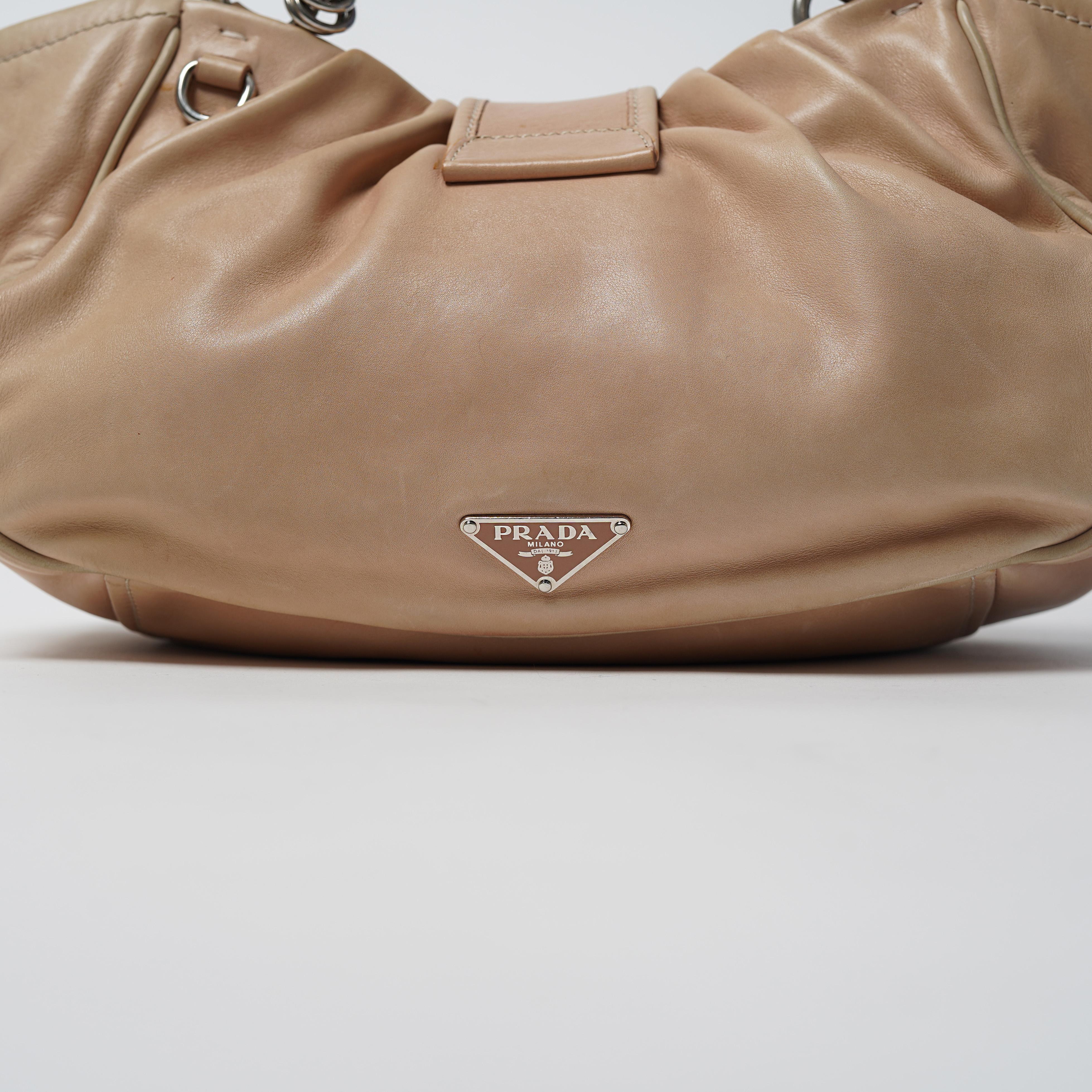 2002 Prada Beige Leather Chain Handle Buckle Moon Bag For Sale 2