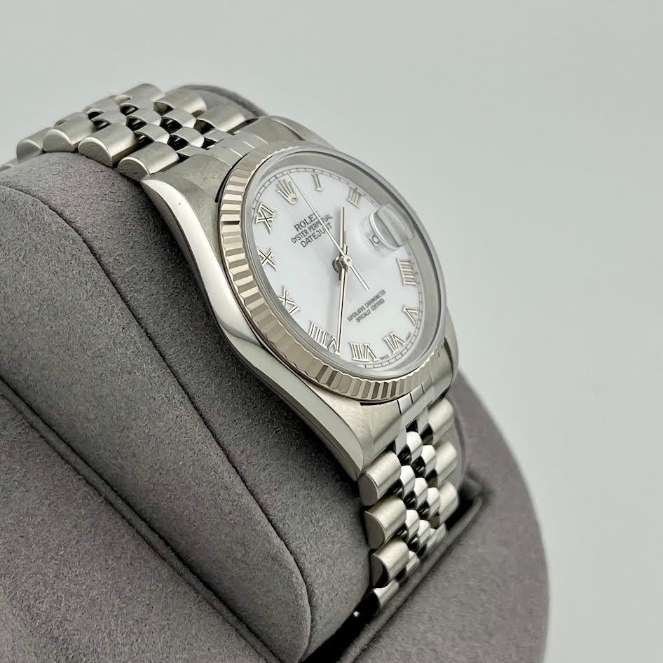 2002 Rolex Datejust 16234 36mm White Roman Dial 18K Gold Steel Box Paper en vente 2