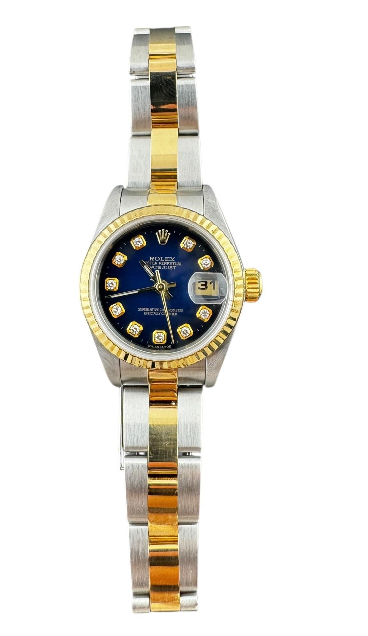 Reloj Rolex Datejust 2002 para señora

Model No: 79173
De serie Y611504

Este clásico reloj Rolex de señora está engastado en acero inoxidable con bisel de oro de 18 quilates y detalles dorados en la correa Oyster

Caja de 26 mm

La pulsera bicolor