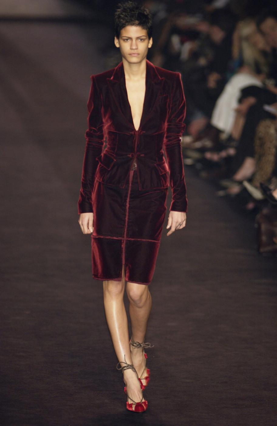 2002 TOM FORD for YVES SAINT LAURENT burgundy velvet runway suit For Sale 7