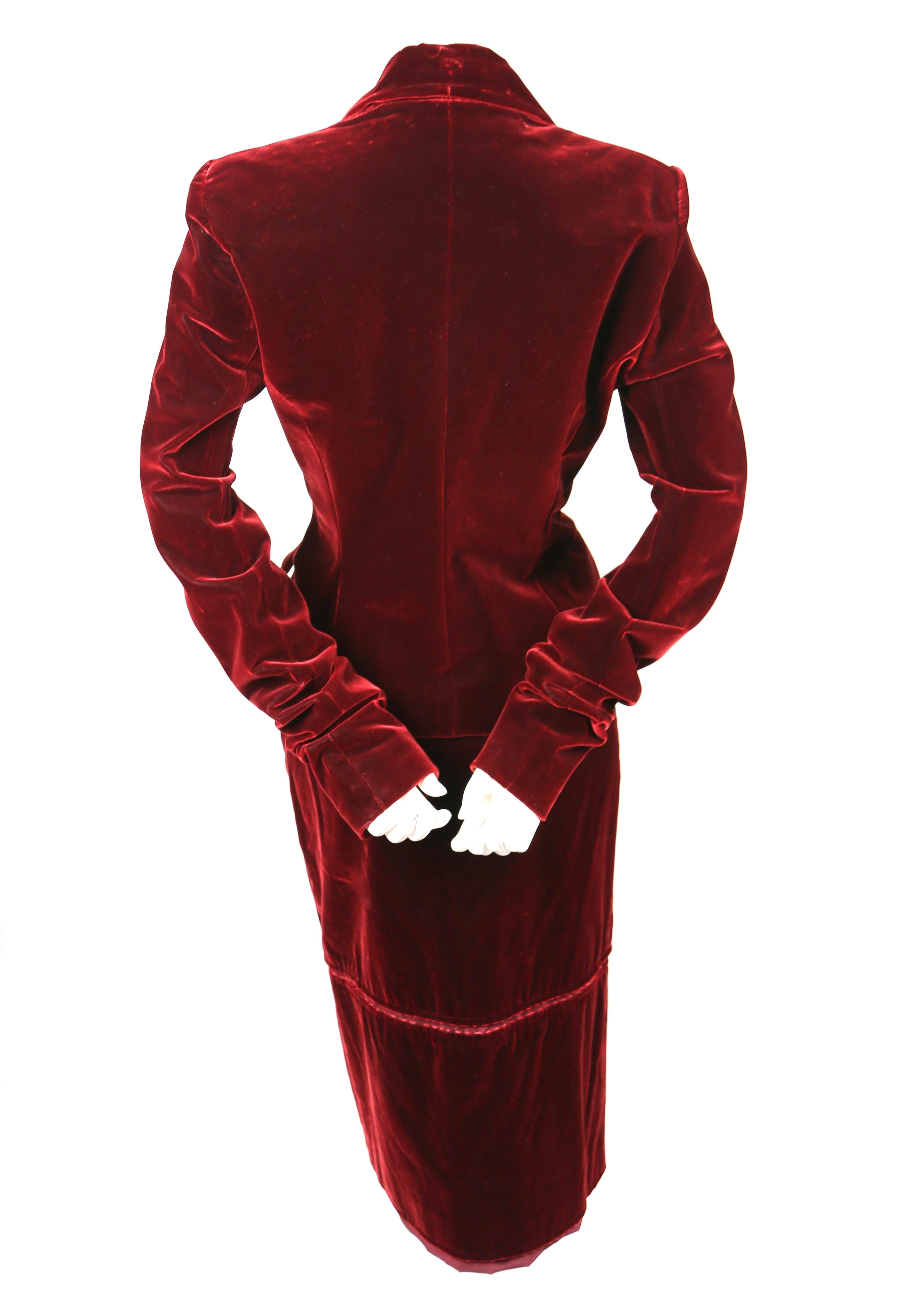 2002 TOM FORD for YVES SAINT LAURENT burgundy velvet runway suit In Good Condition For Sale In San Fransisco, CA