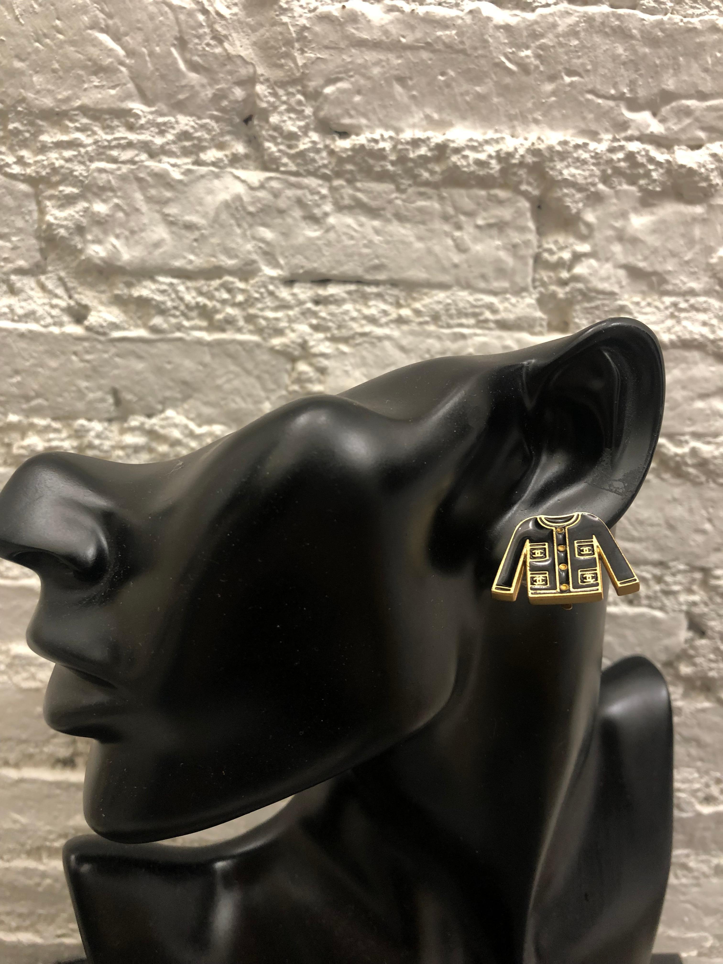2002 Vintage CHANEL Enameled Jacket Clip-On Earrings Black Gold For Sale 4