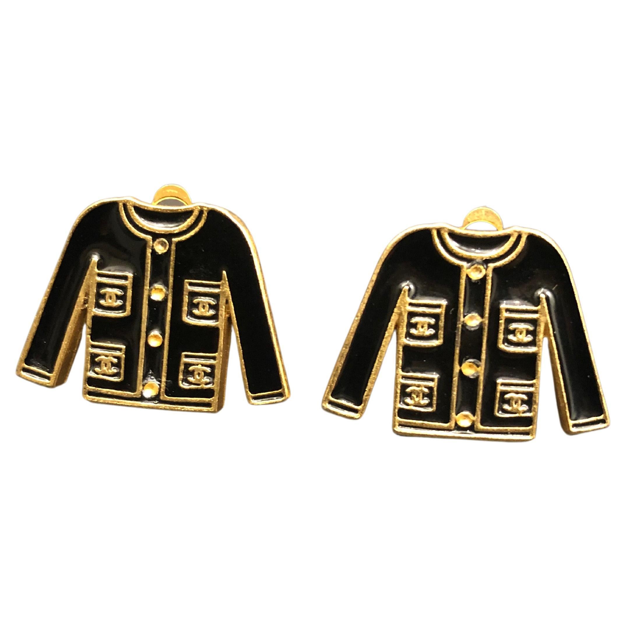 2002 Vintage CHANEL Enameled Jacket Clip-On Earrings Black Gold For Sale