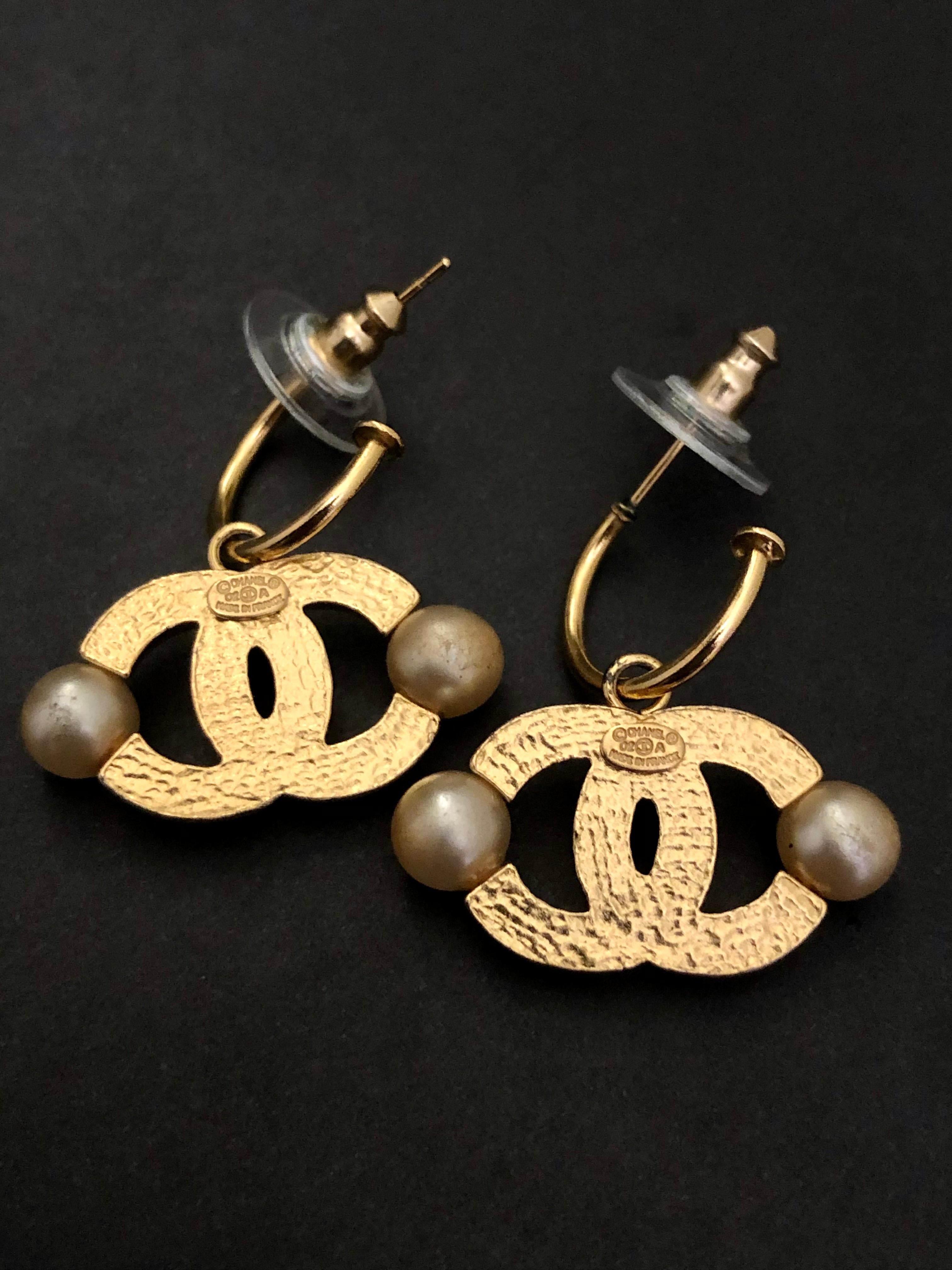 chanel necklace and earrings