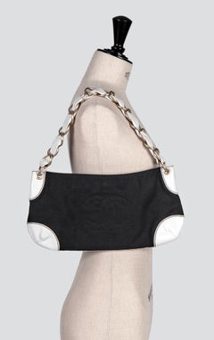 2003/2004 CHANEL Black Canvas & White Leather "Olsen" CC Stitching Shoulder Bag