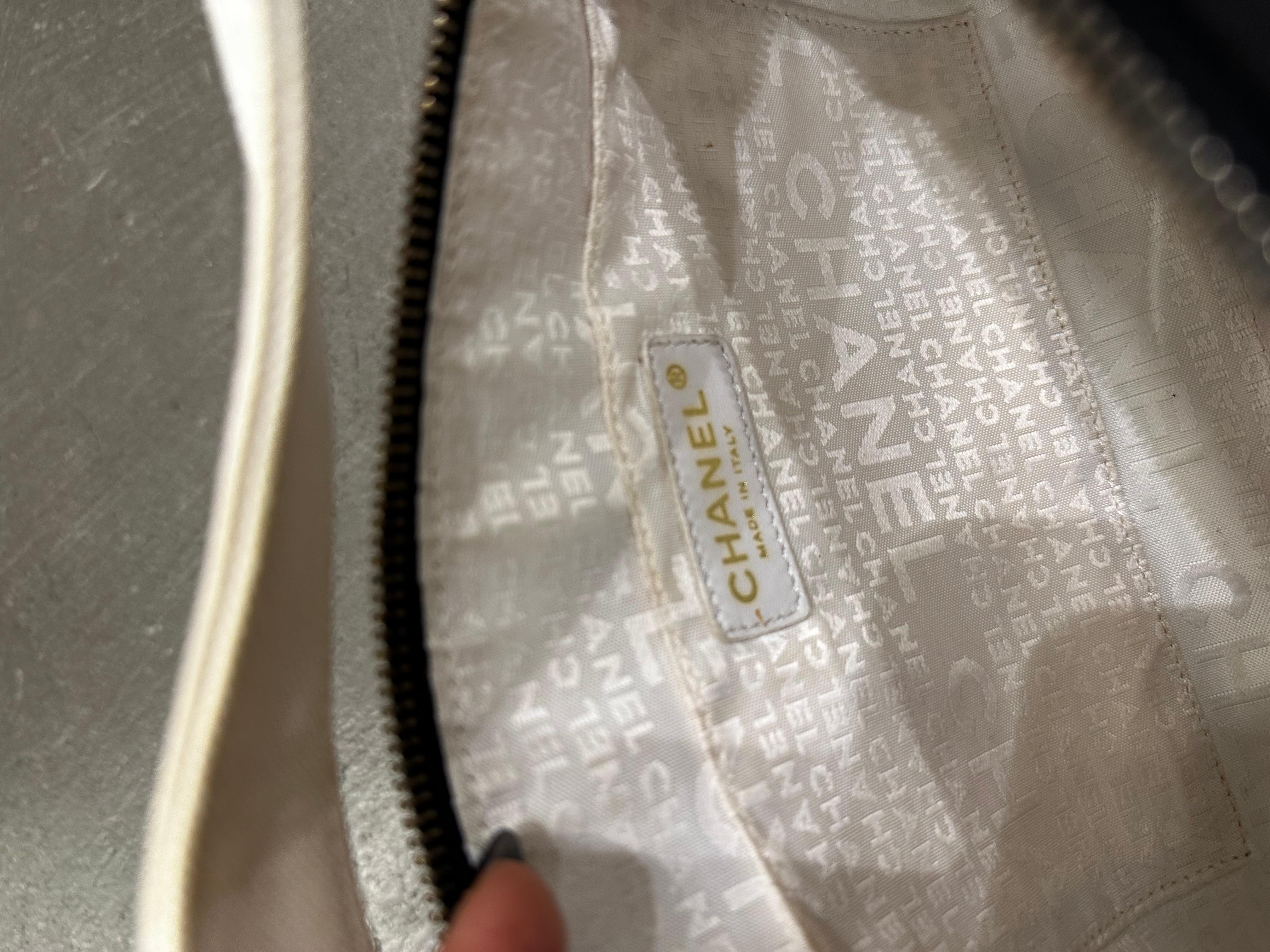 2003-2004 Sac en toile Chanel pour tablette de chocolat. en vente 7